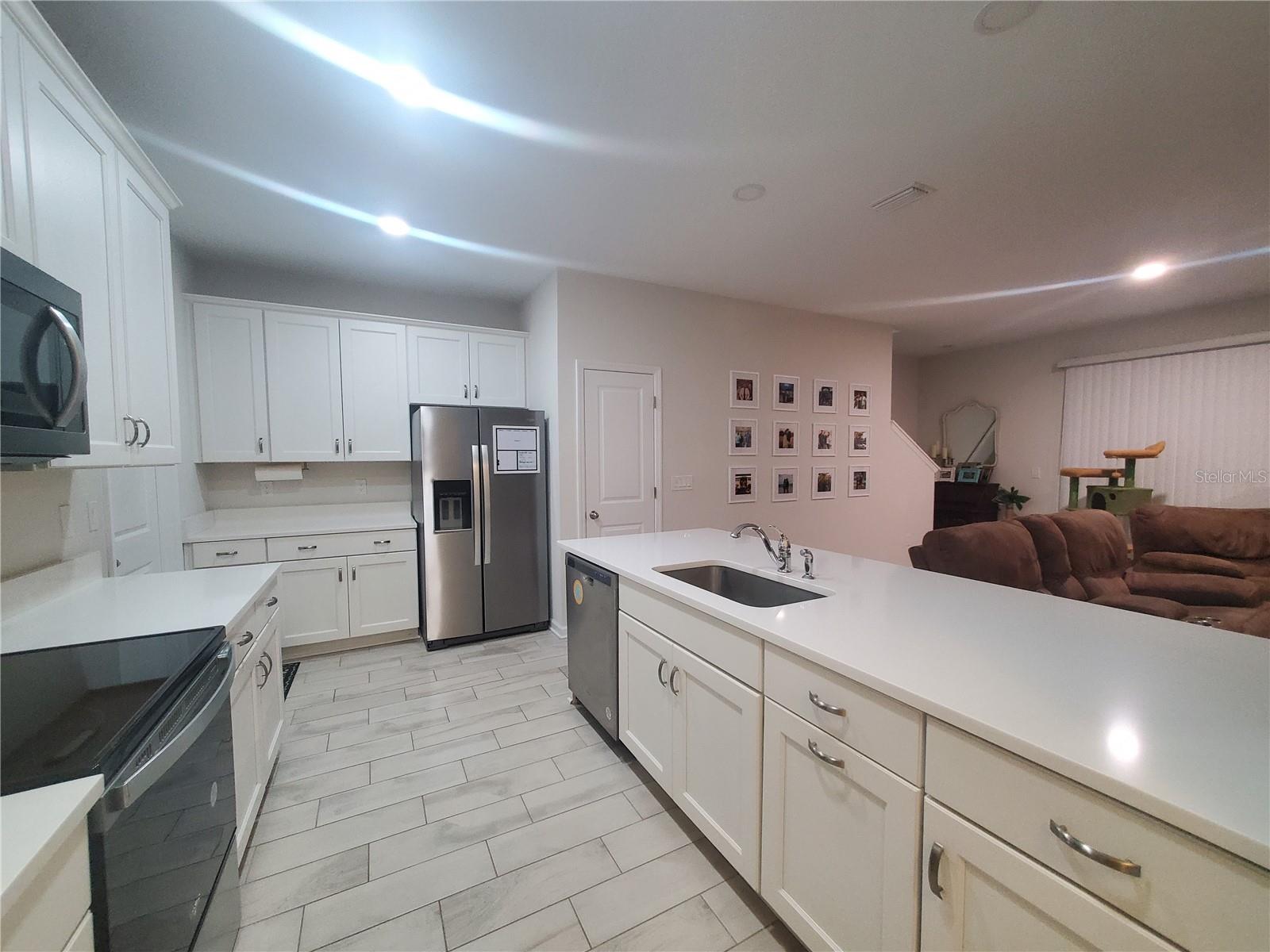 10960 BRIGHTLEAF CT — photo 2