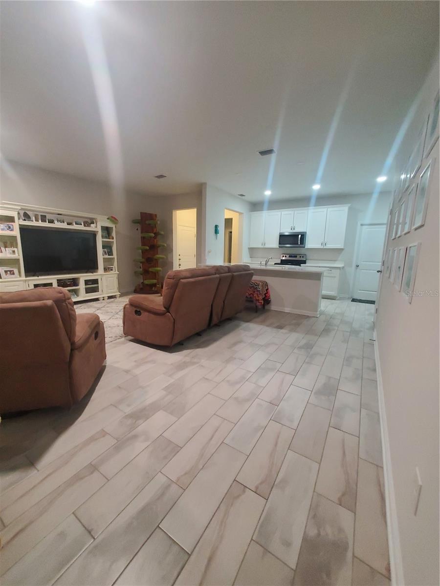 10960 BRIGHTLEAF CT — photo 8