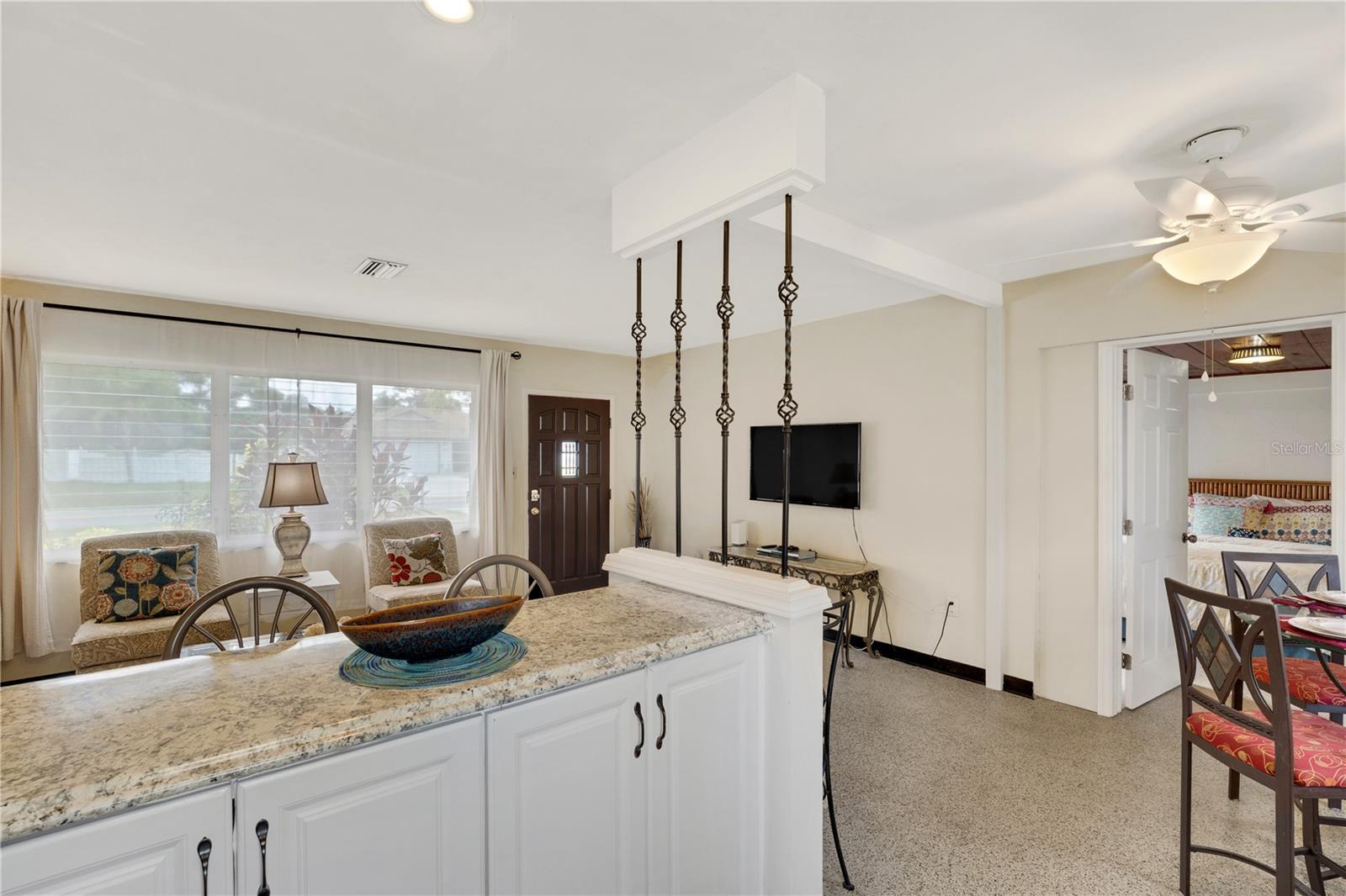 2830 SIESTA DR — photo 10