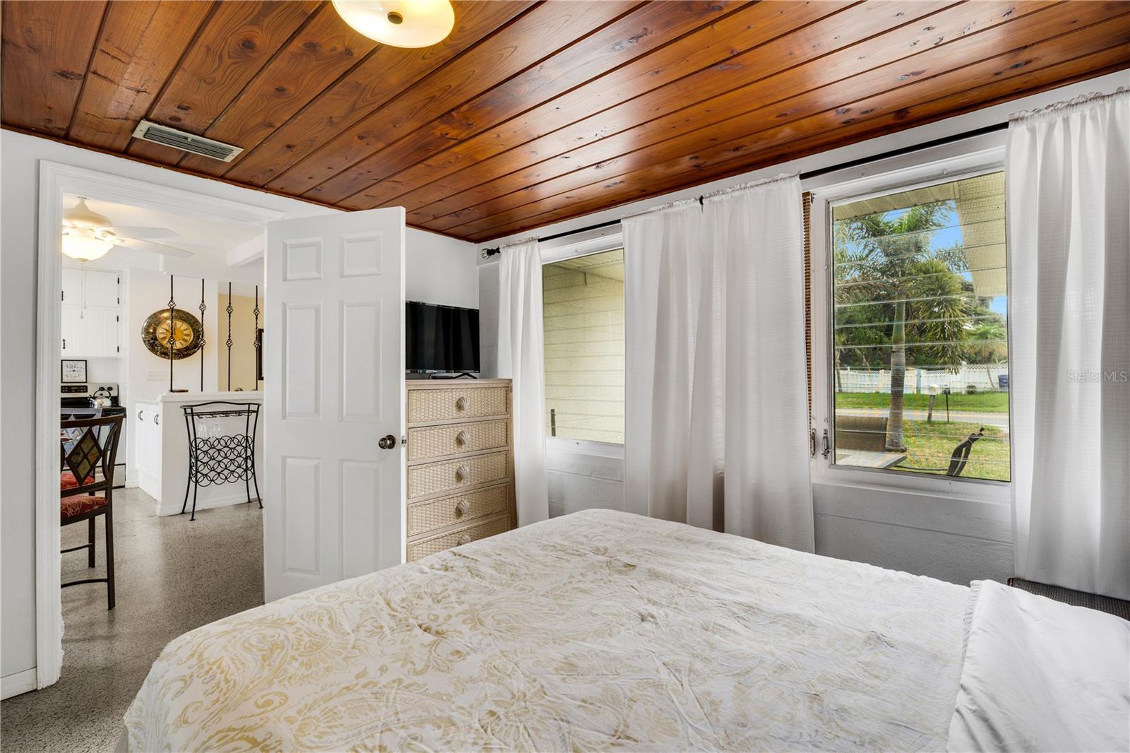 2830 SIESTA DR — photo 15