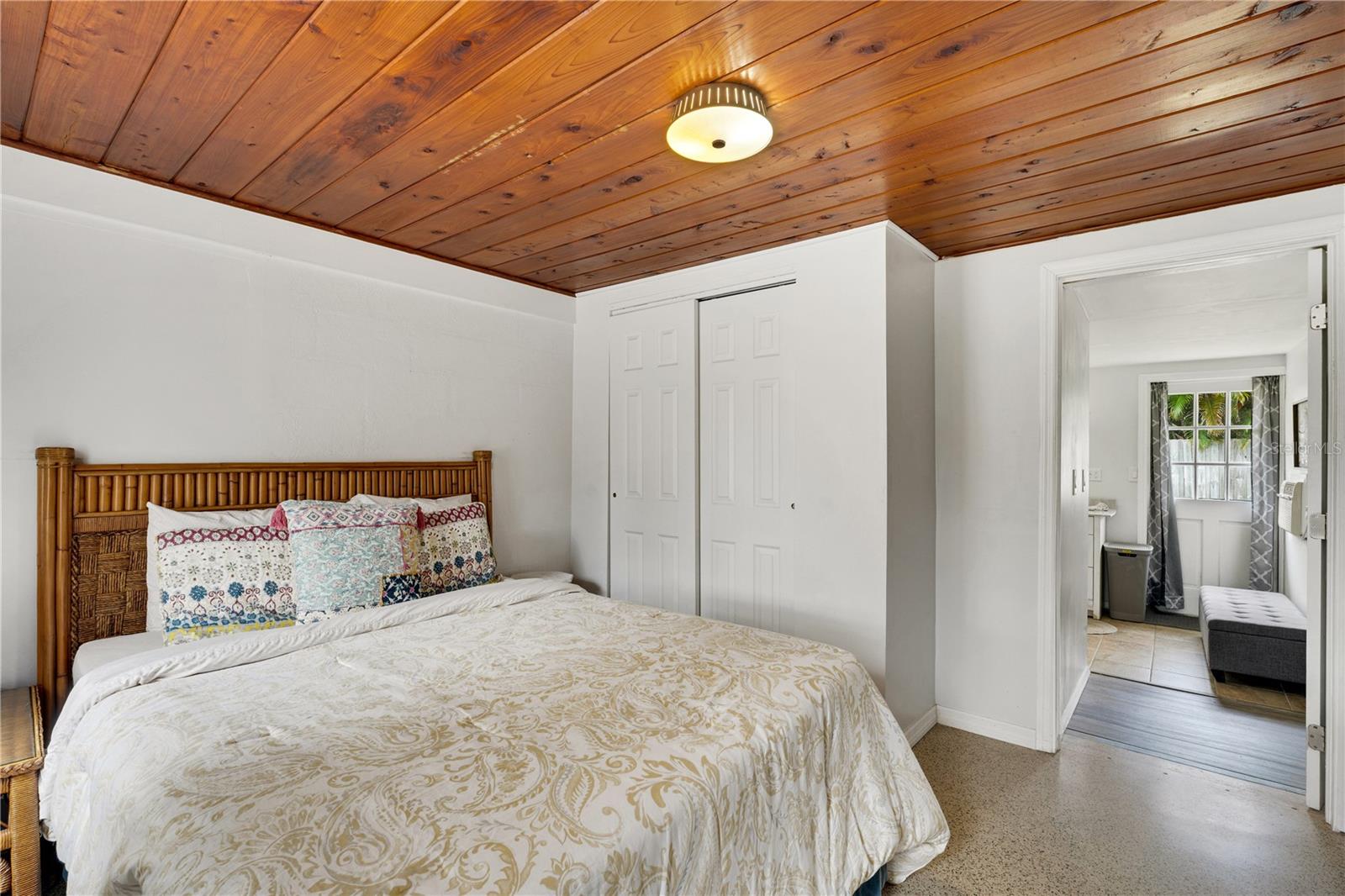 2830 SIESTA DR — photo 13