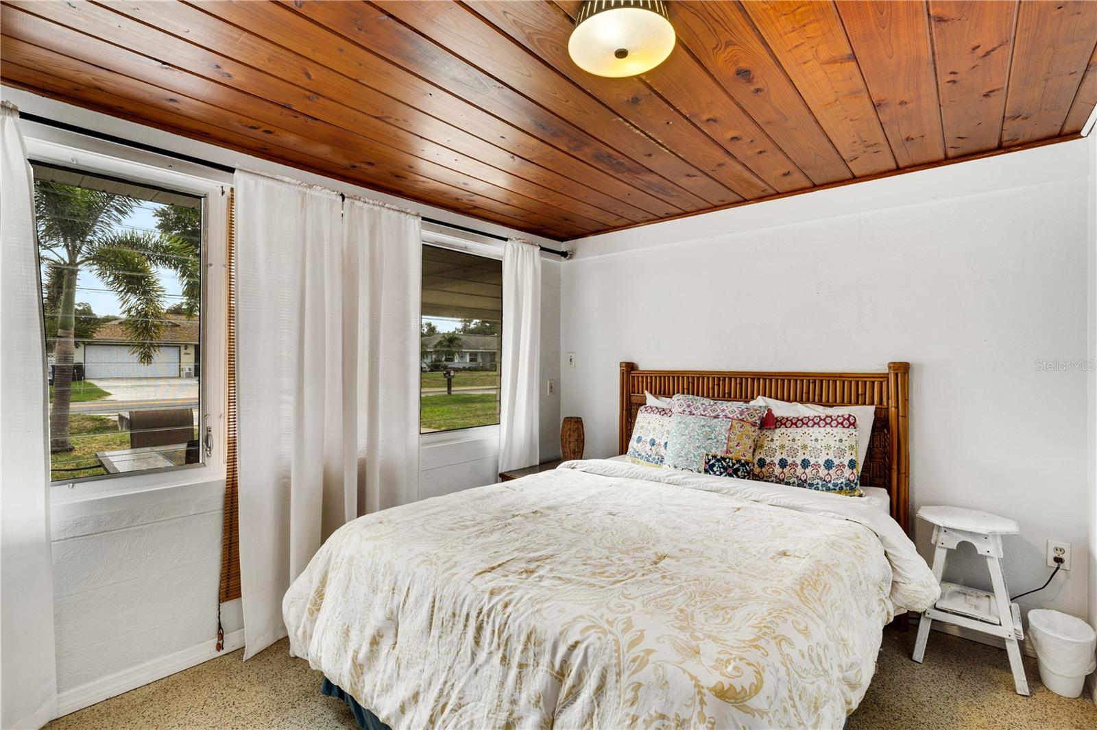 2830 SIESTA DR — photo 12