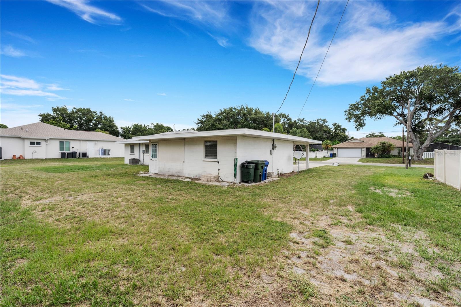 2830 SIESTA DR — photo 23