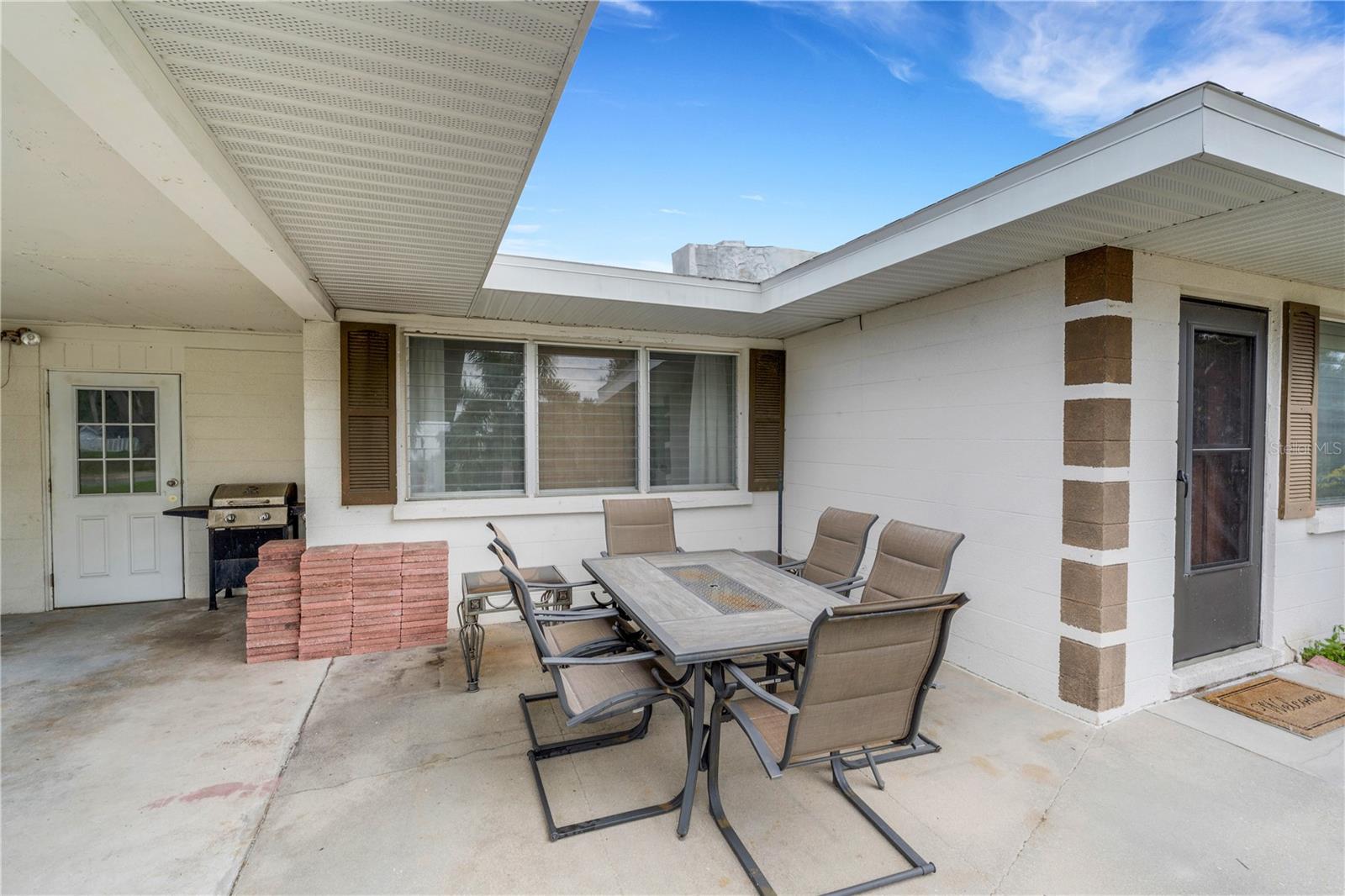 2830 SIESTA DR — photo 25
