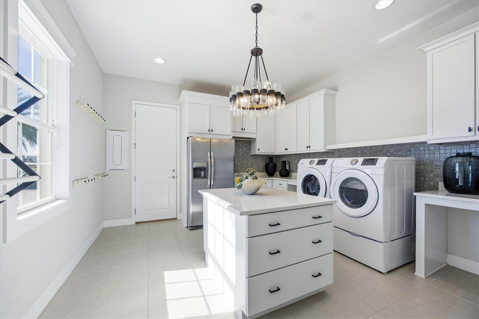 3467 COMPOUND CT — photo 48