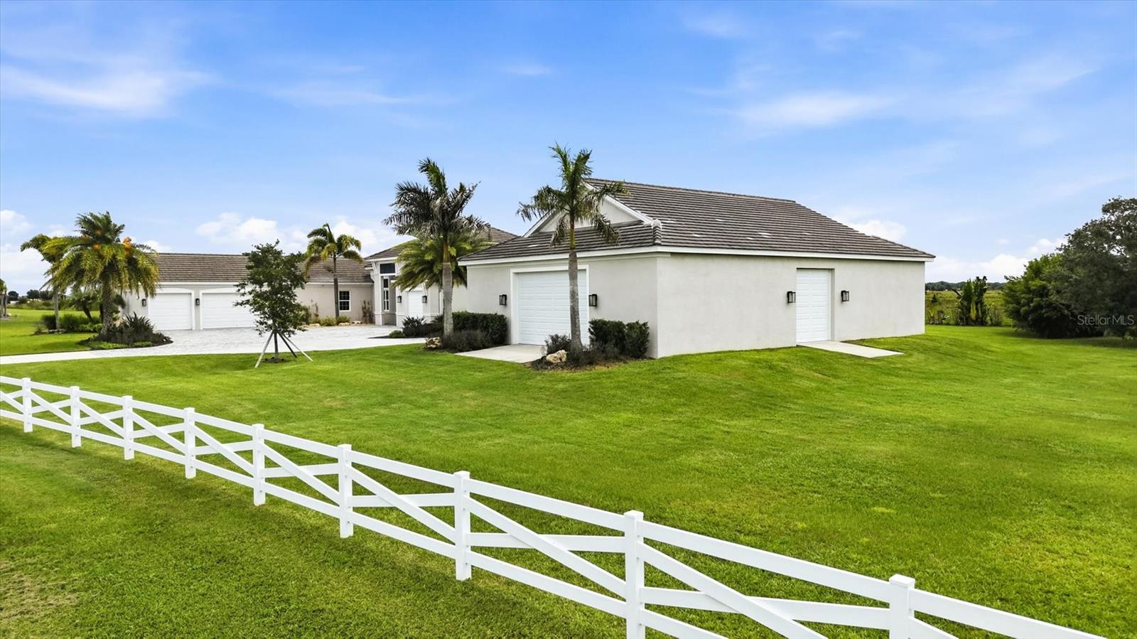 3467 COMPOUND CT — photo 81