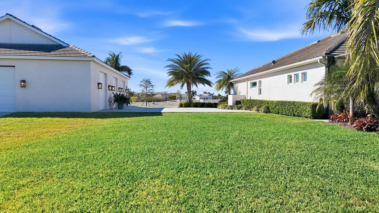 3467 COMPOUND CT — photo 66