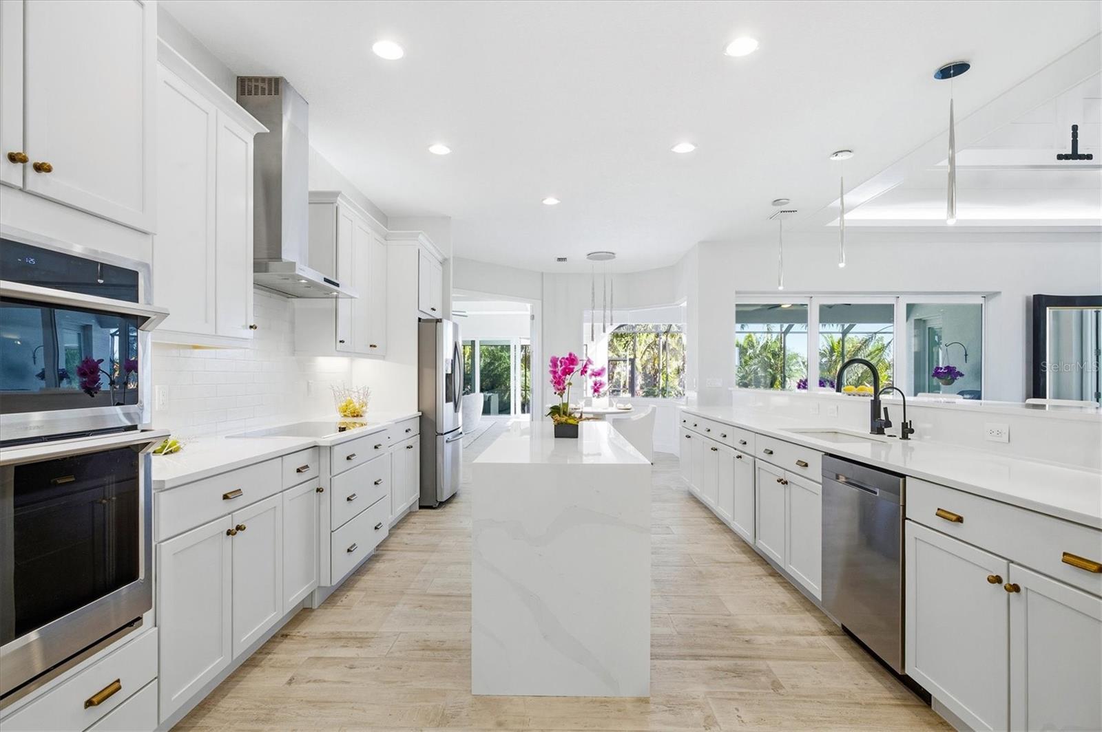 3467 COMPOUND CT — photo 32