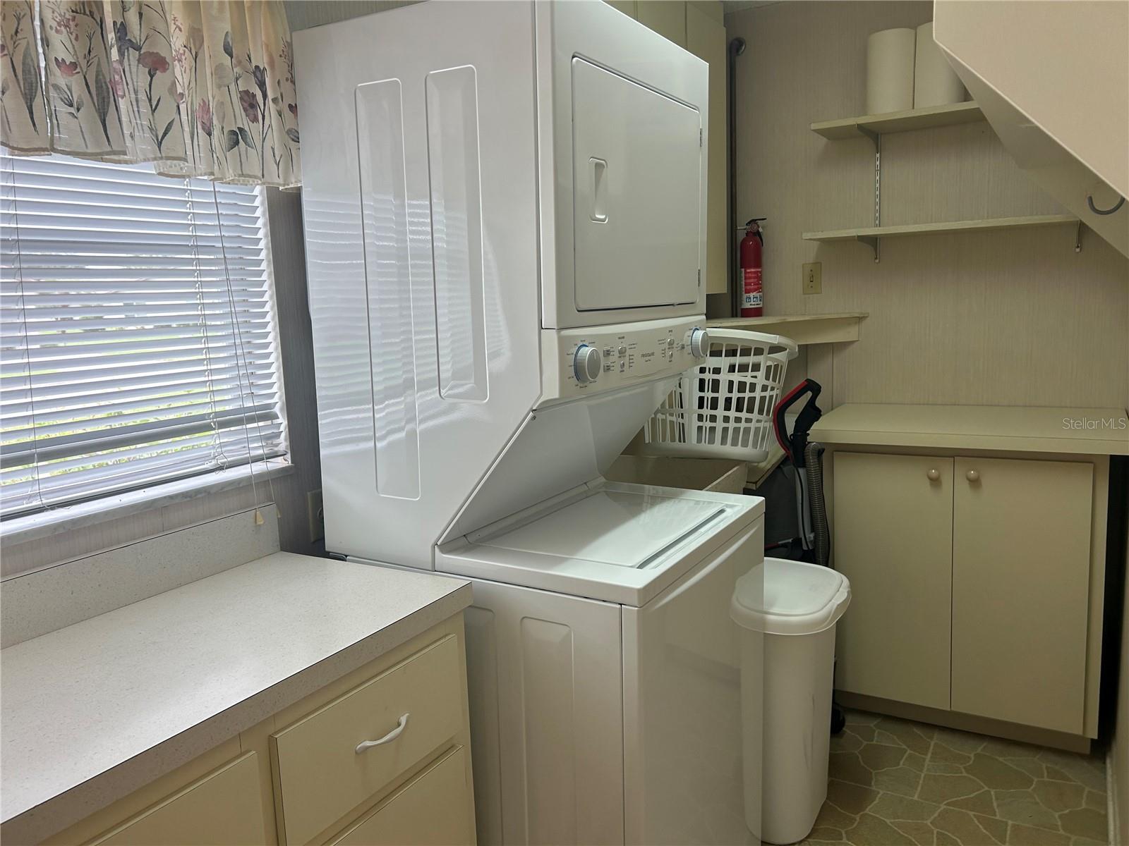 1548 GRAND BLVD #109 — photo 15
