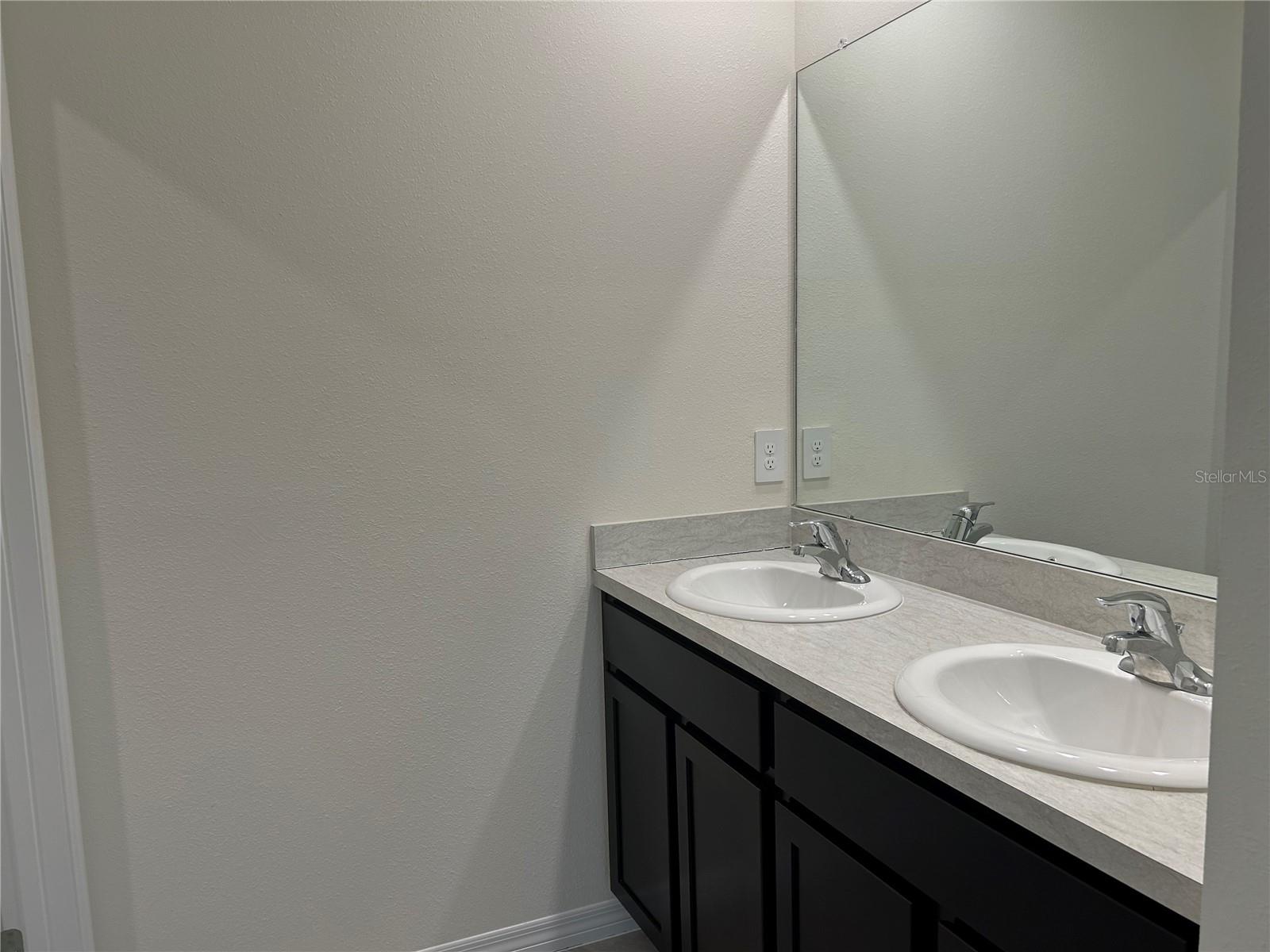 17218 RESERVA DR — photo 28