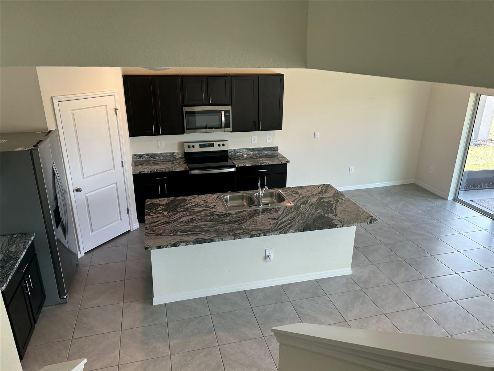 17218 RESERVA DR — photo 34