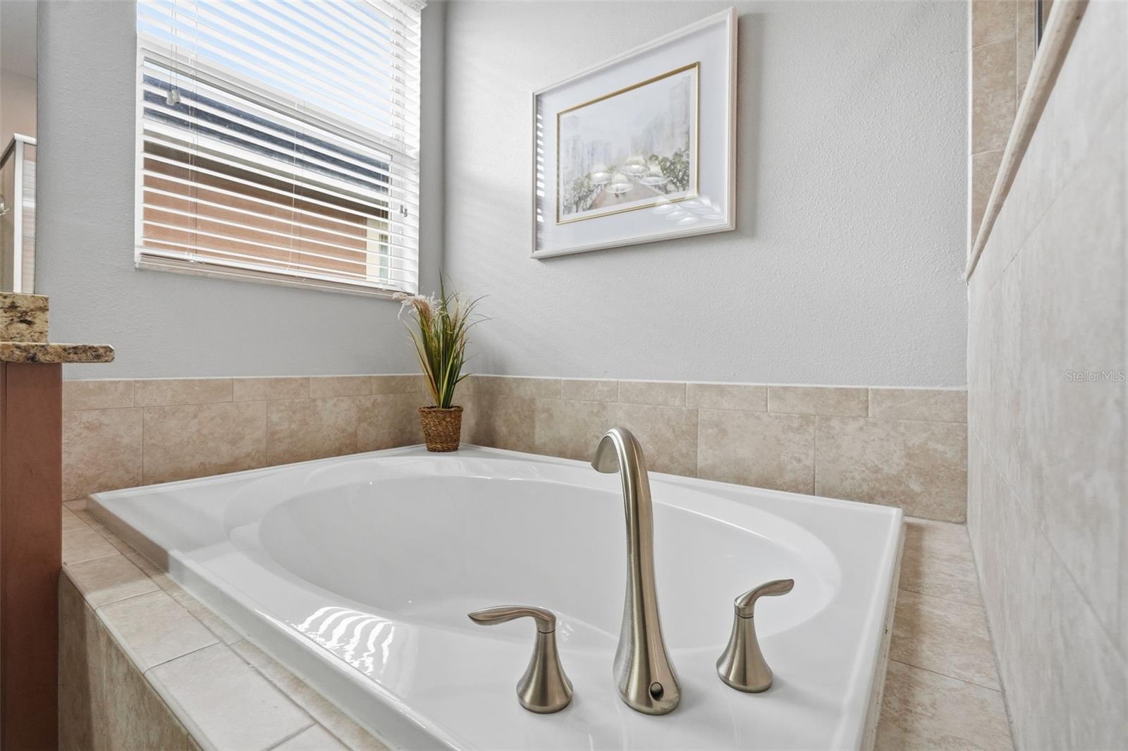 11804 VALHALLA WOODS DR — photo 19