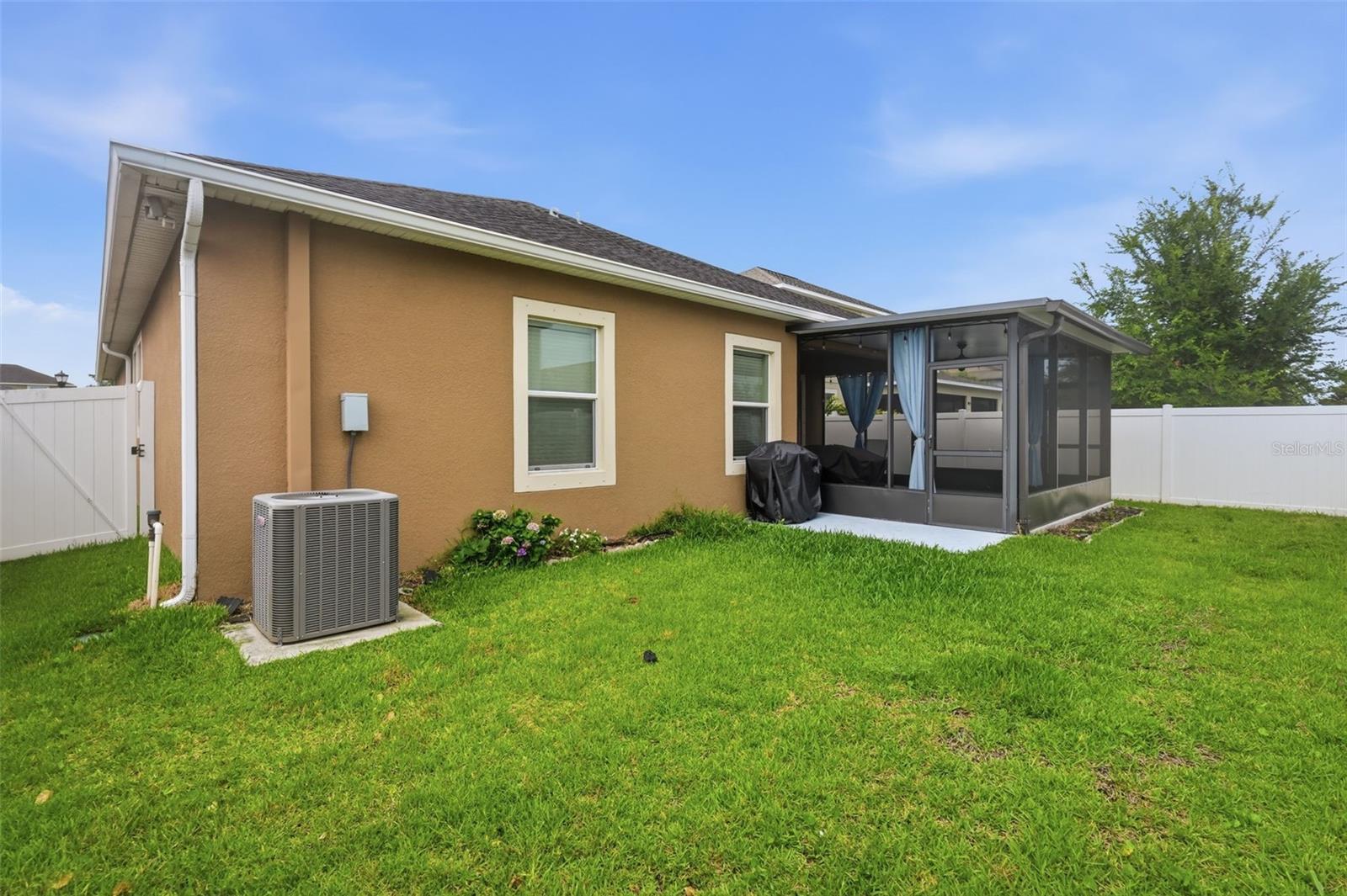 11804 VALHALLA WOODS DR — photo 32