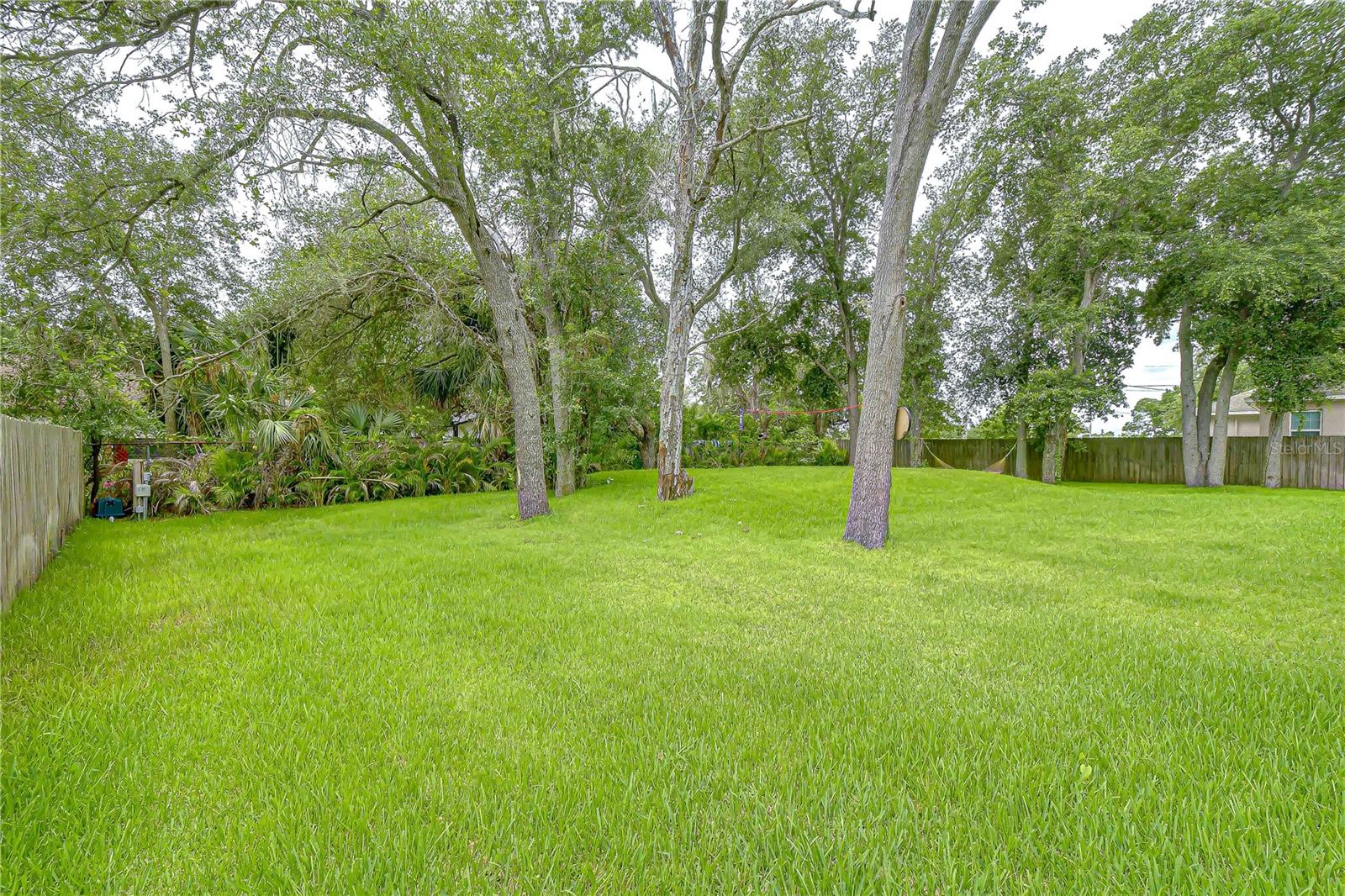 6805 NEW YORK DR — photo 46