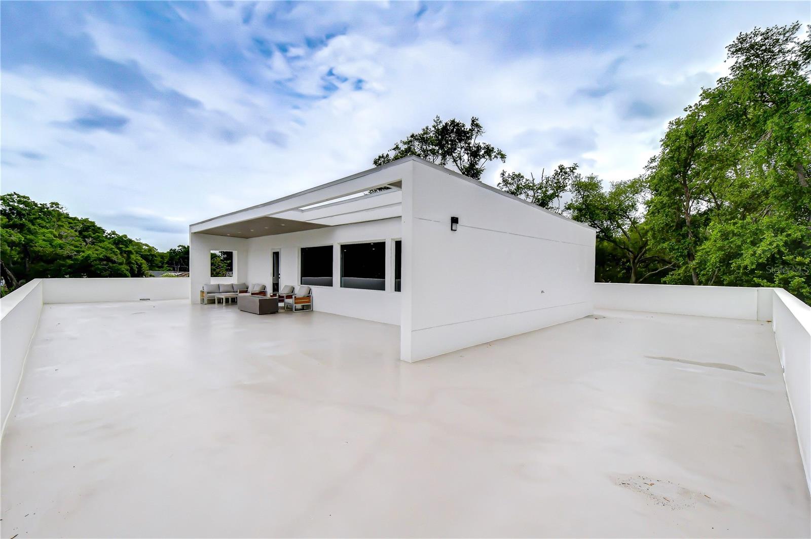 6805 NEW YORK DR — photo 40