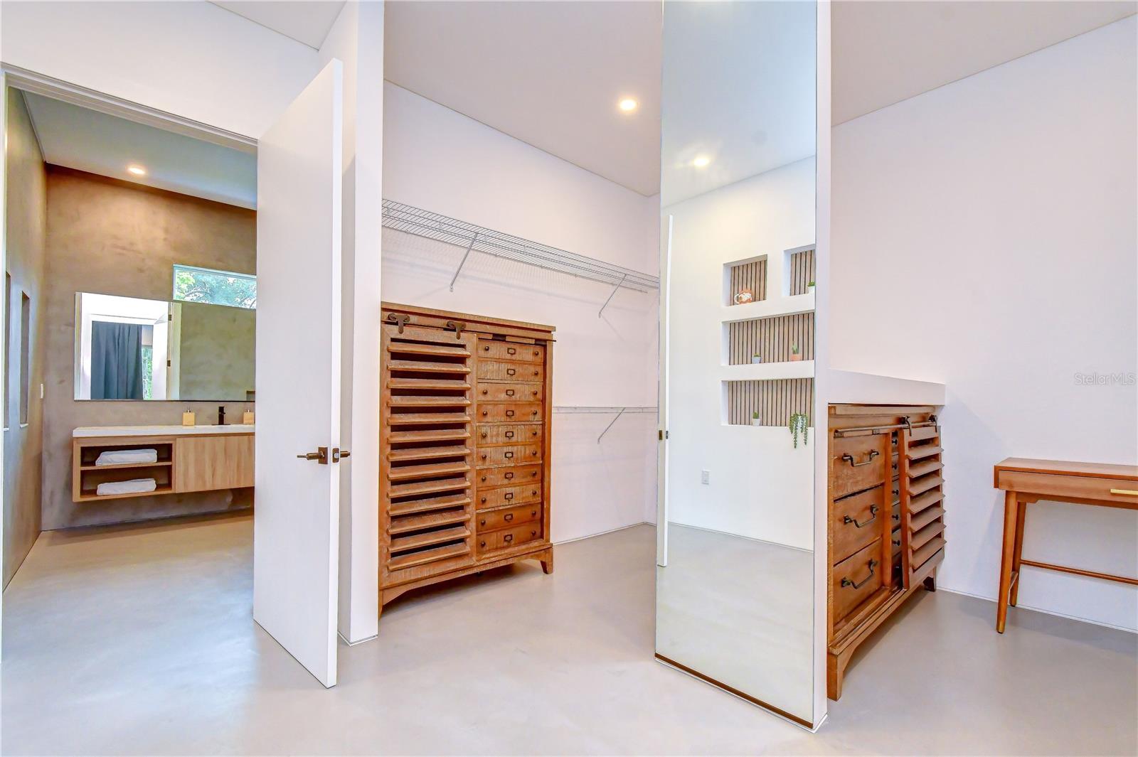 6805 NEW YORK DR — photo 21