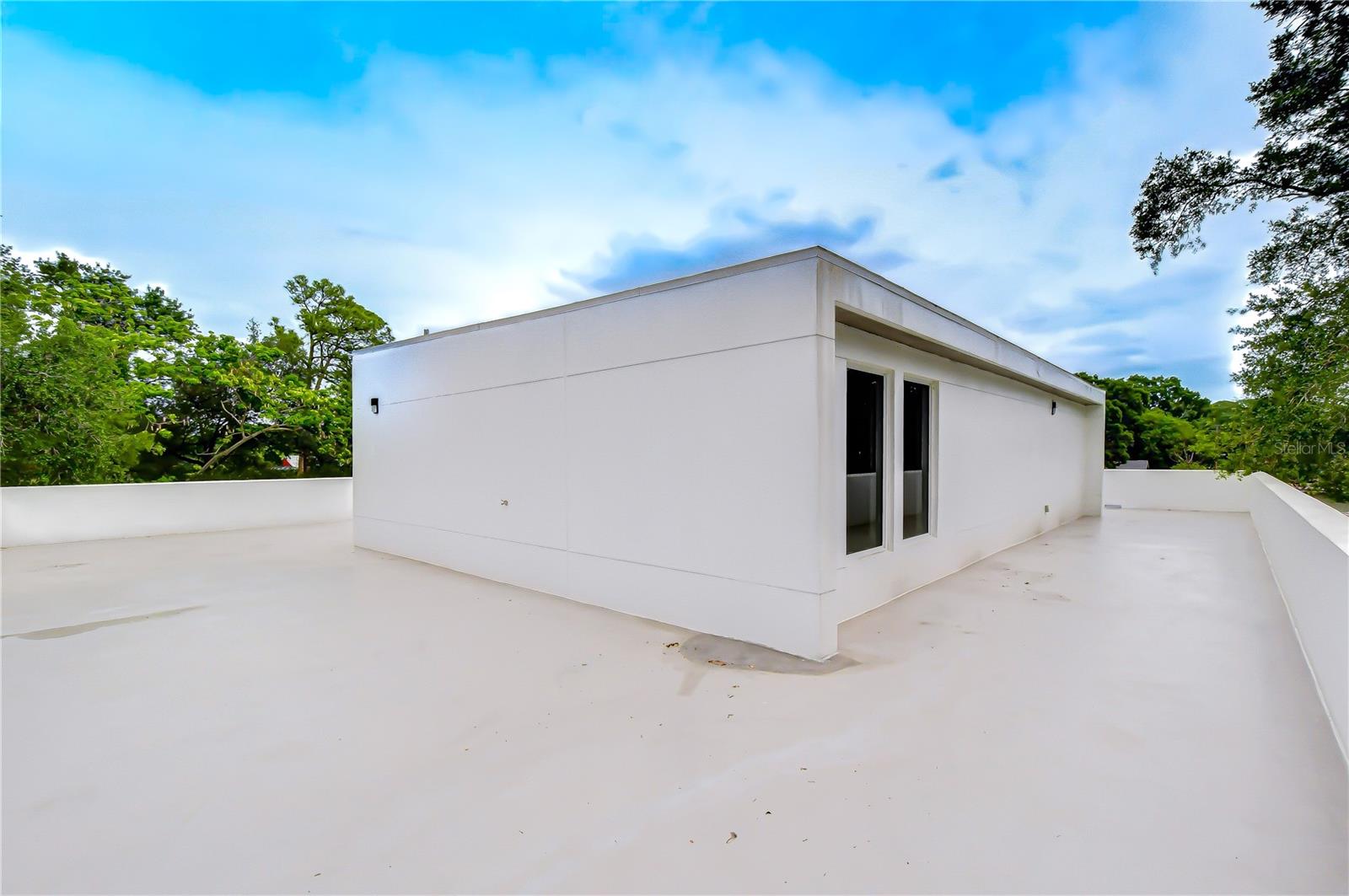 6805 NEW YORK DR — photo 41