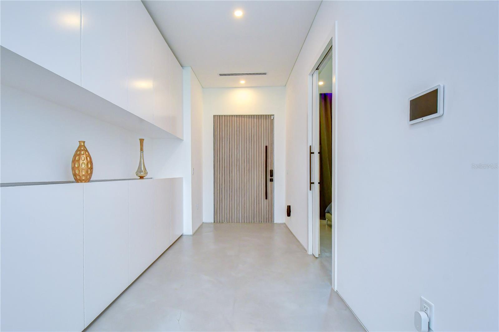 6805 NEW YORK DR — photo 3