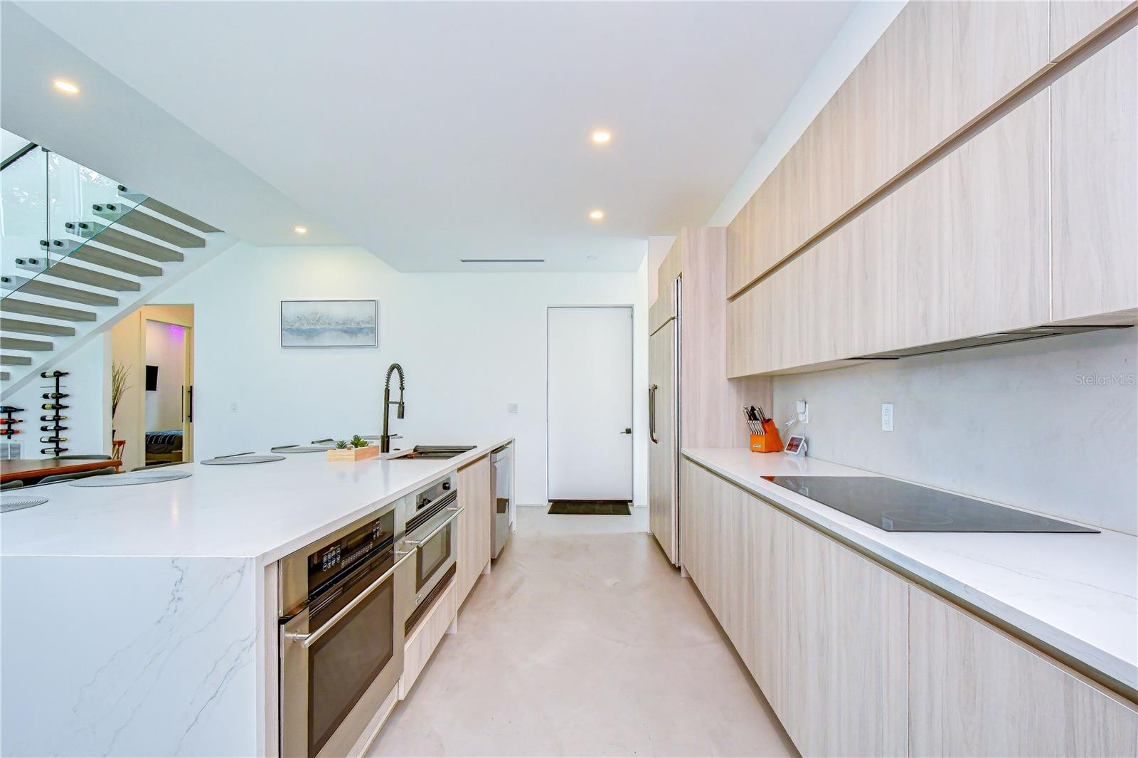 6805 NEW YORK DR — photo 16