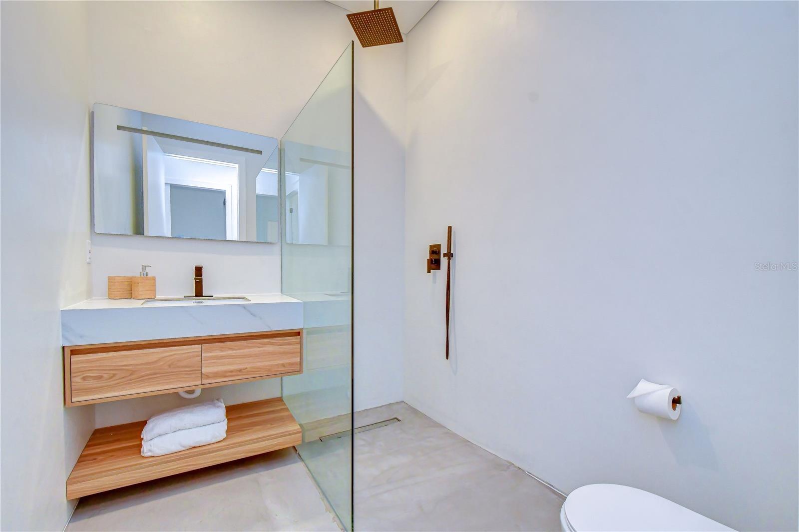 6805 NEW YORK DR — photo 29