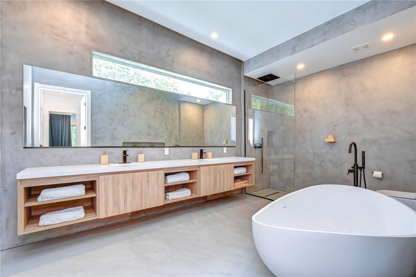 6805 NEW YORK DR — photo 24
