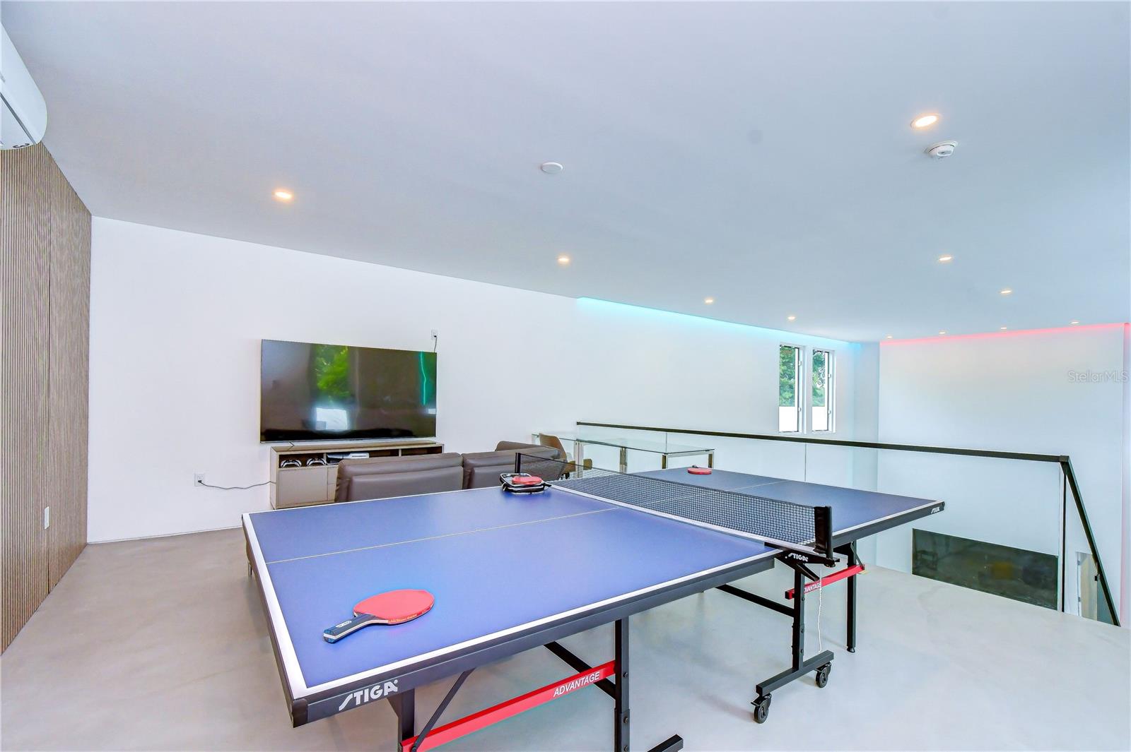 6805 NEW YORK DR — photo 36