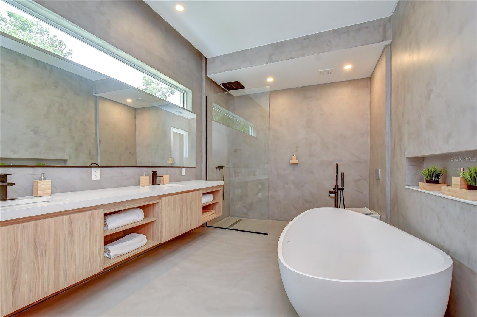 6805 NEW YORK DR — photo 25