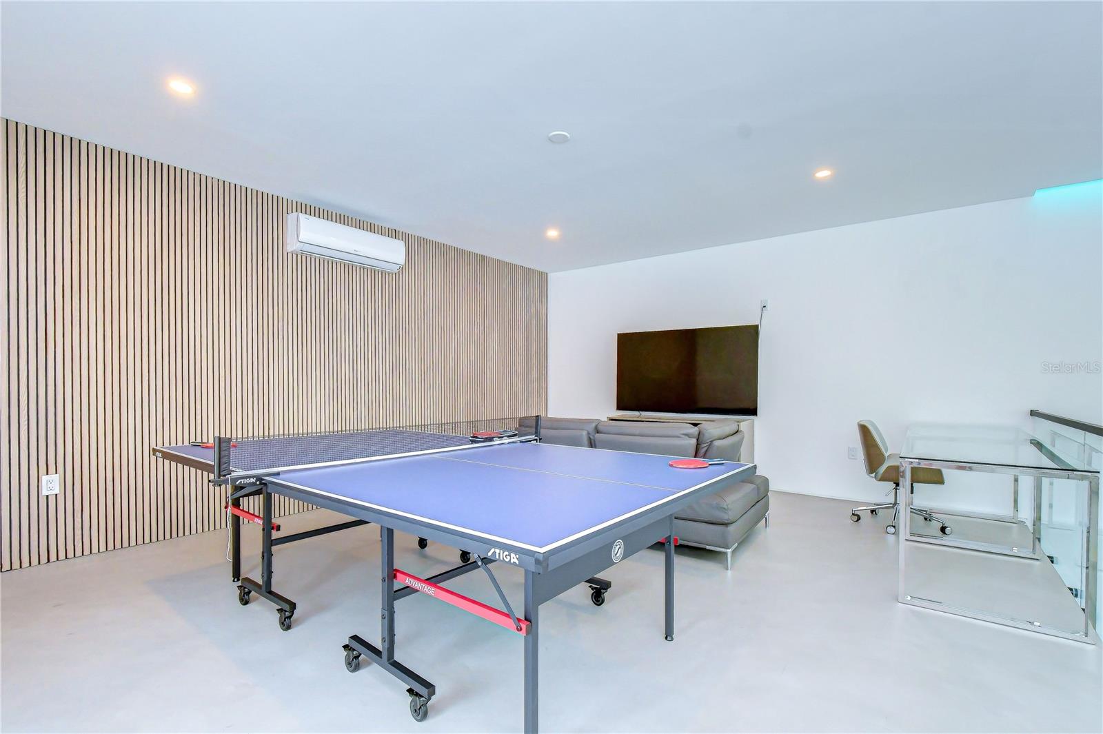 6805 NEW YORK DR — photo 35