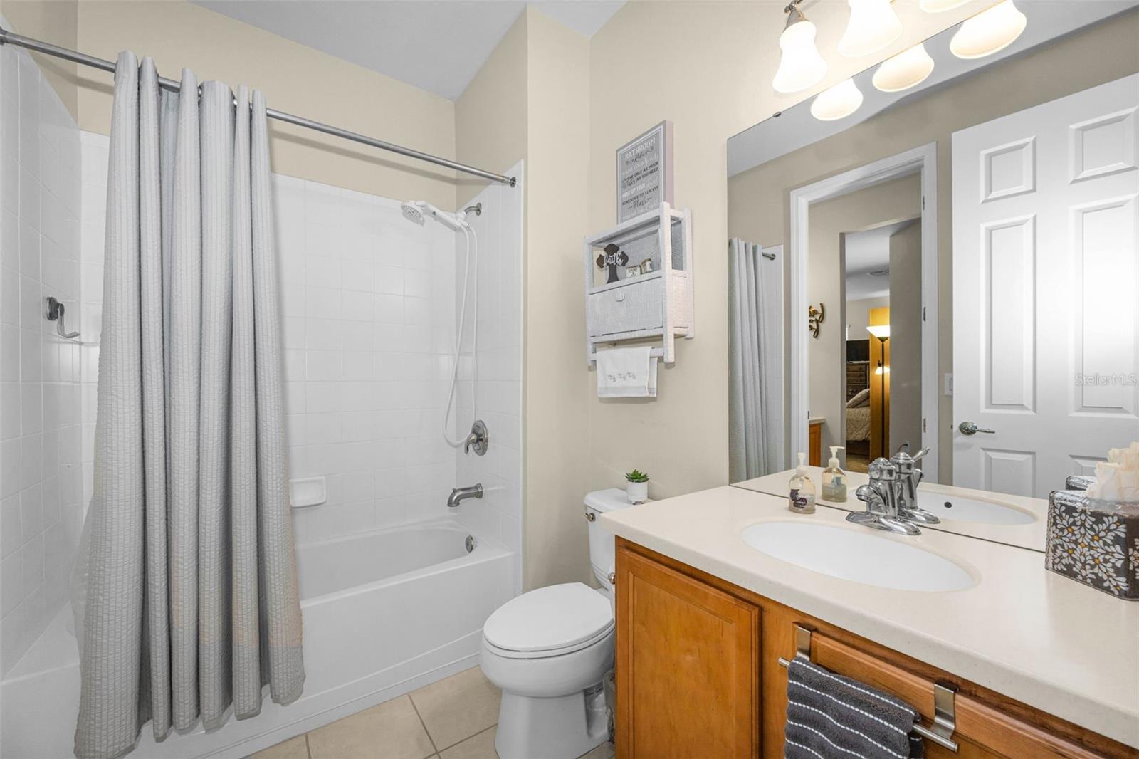 889 LANTERN WAY — photo 4