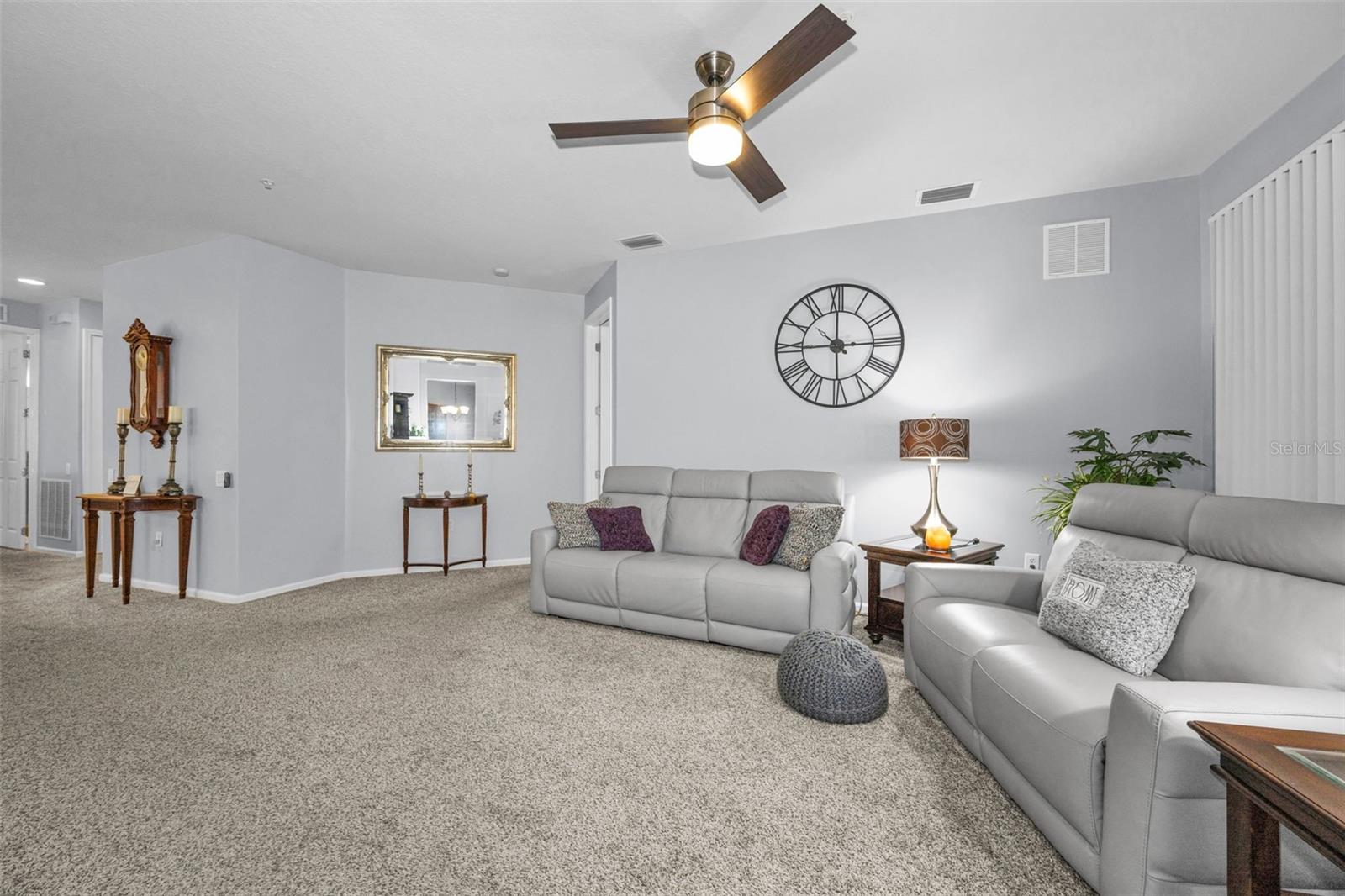 889 LANTERN WAY — photo 3