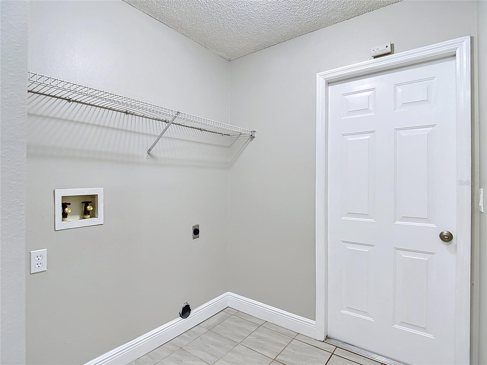 7834 CHADWICK DR — photo 21