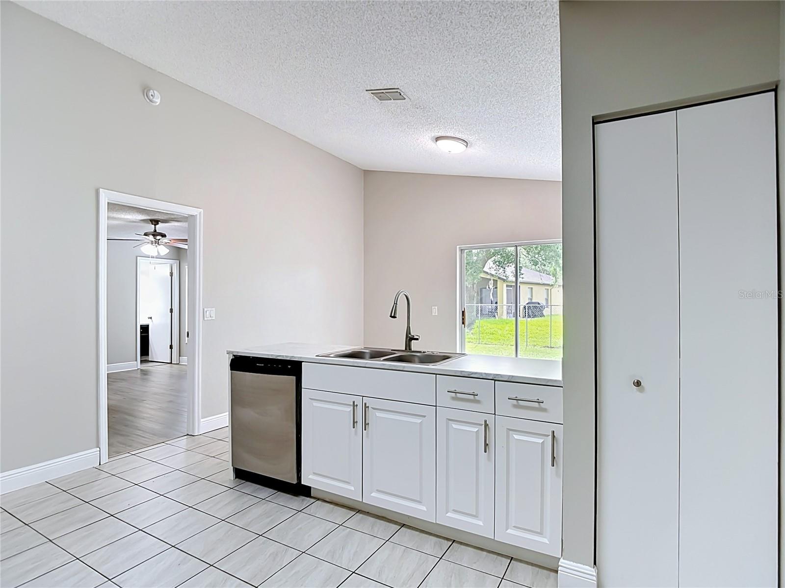 7834 CHADWICK DR — photo 5