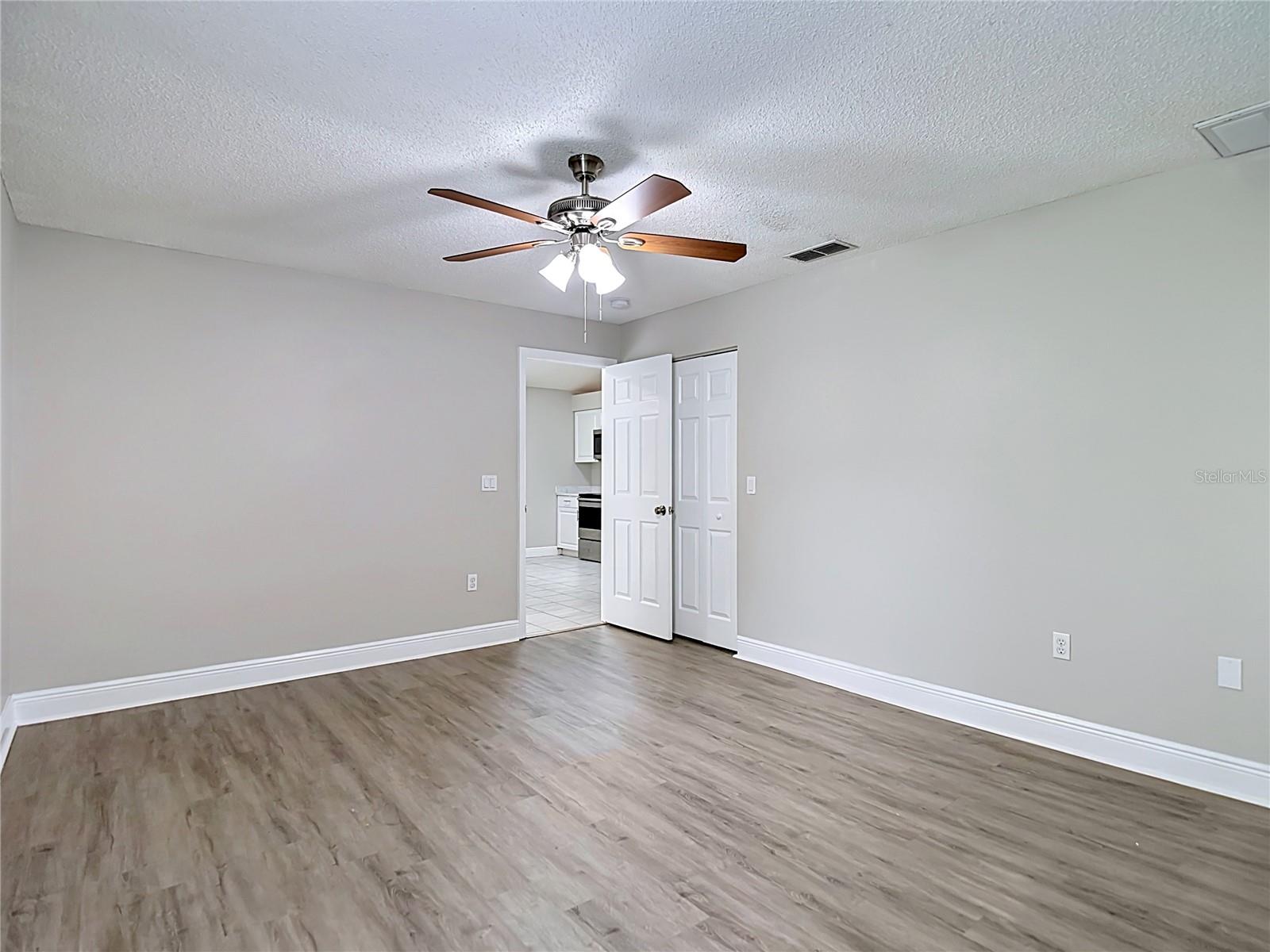 7834 CHADWICK DR — photo 10