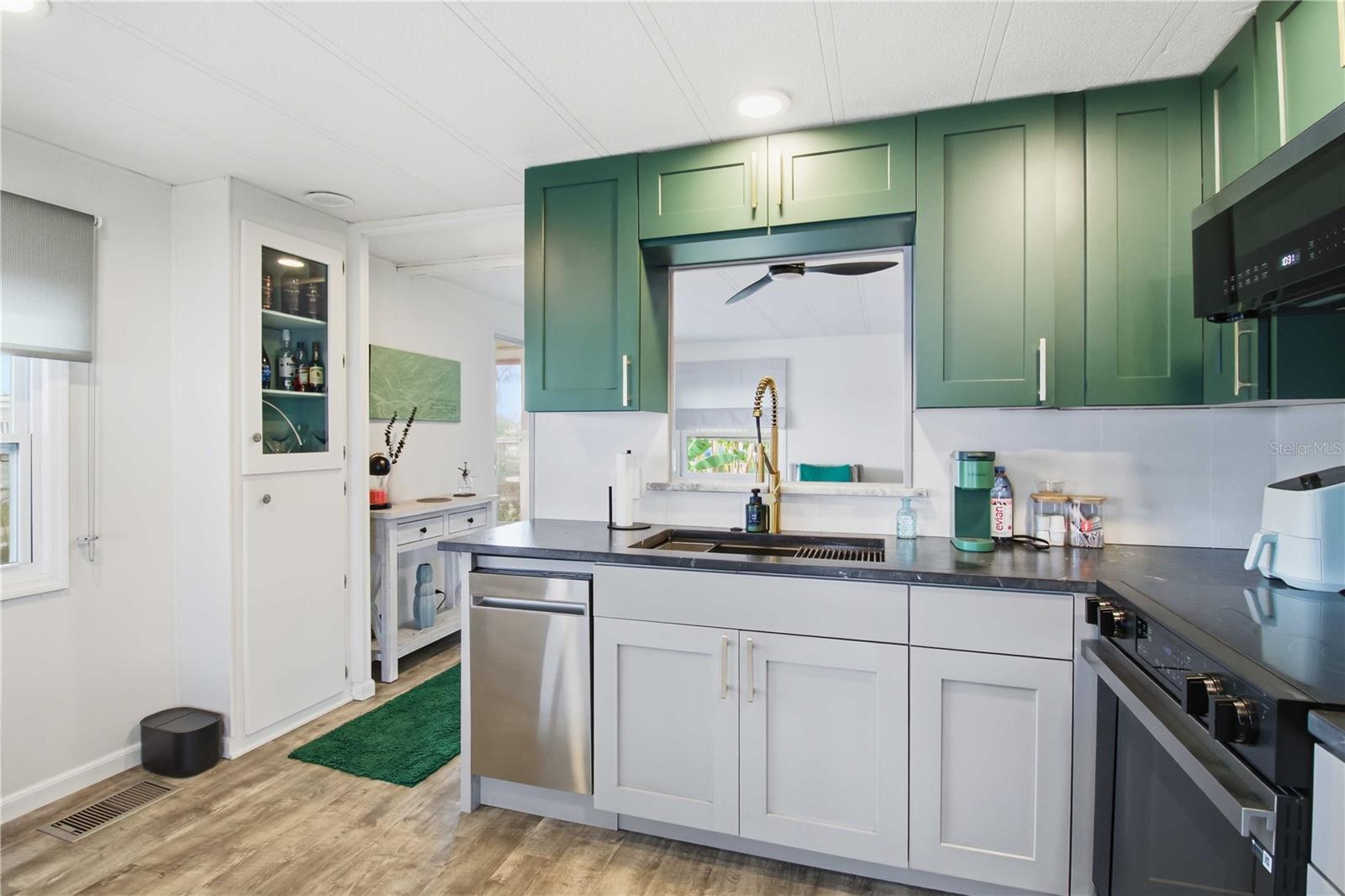 5402 CHATEAU LN — photo 4
