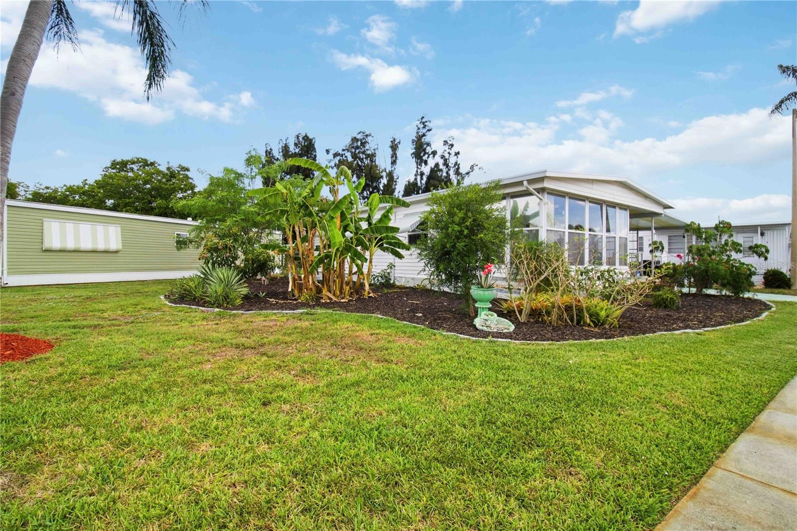 5402 CHATEAU LN — photo 39