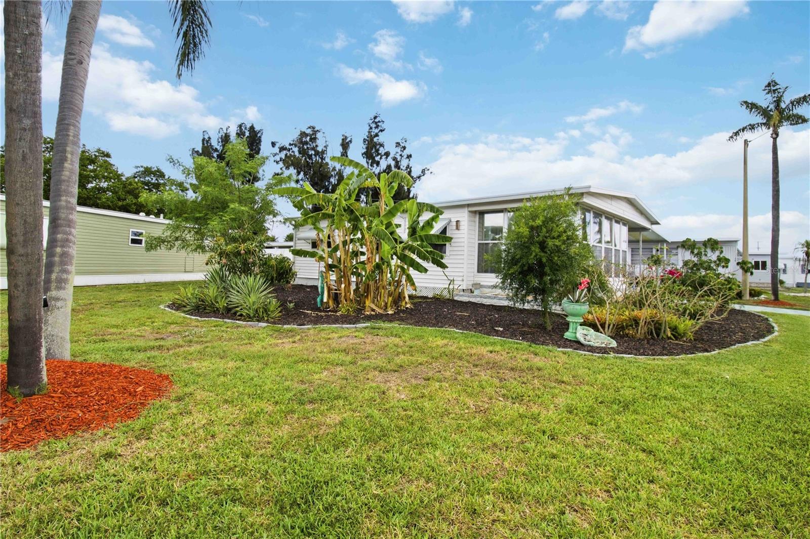 5402 CHATEAU LN — photo 38