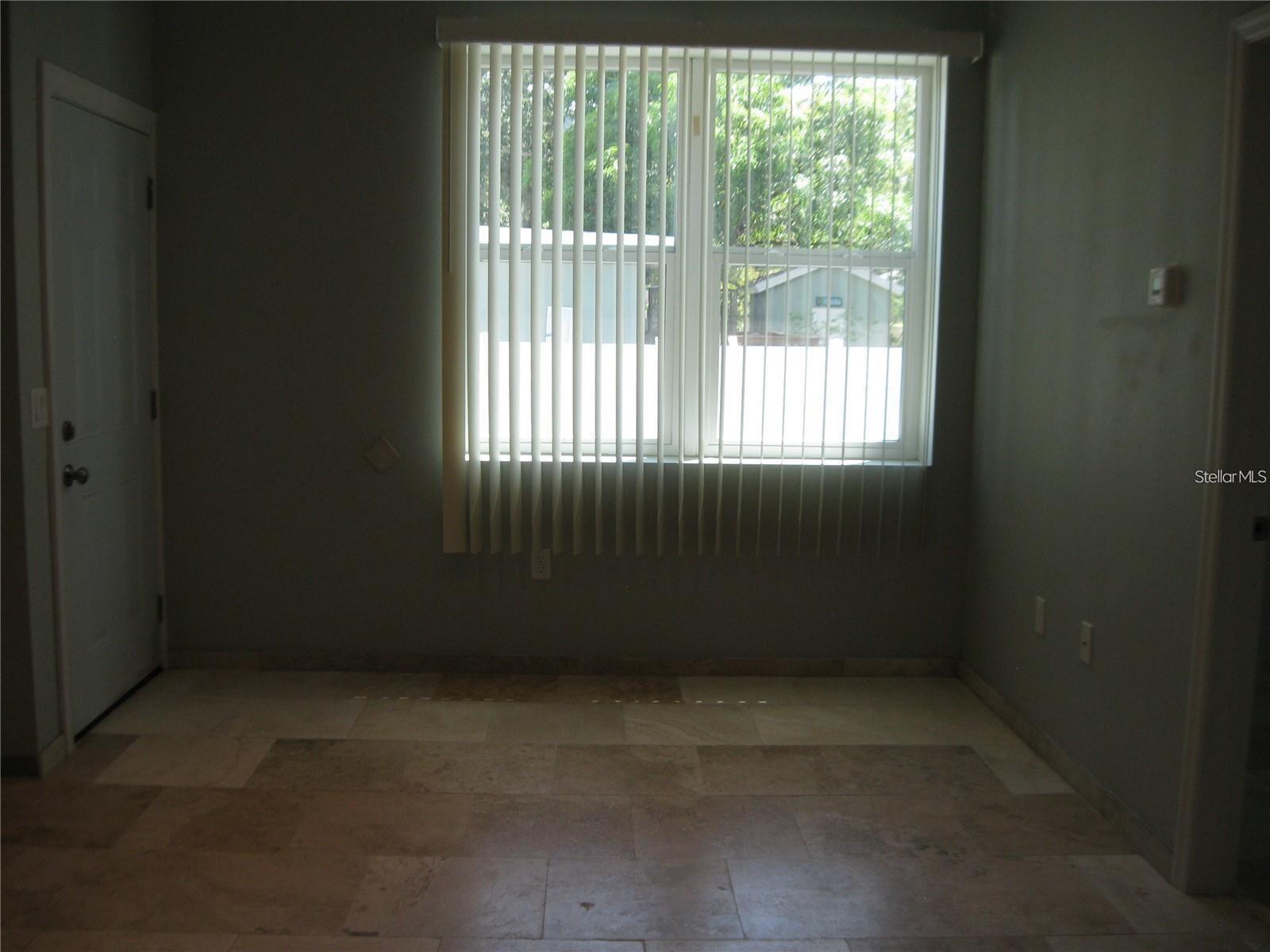 2009 COCOANUT AVE #2 — photo 4
