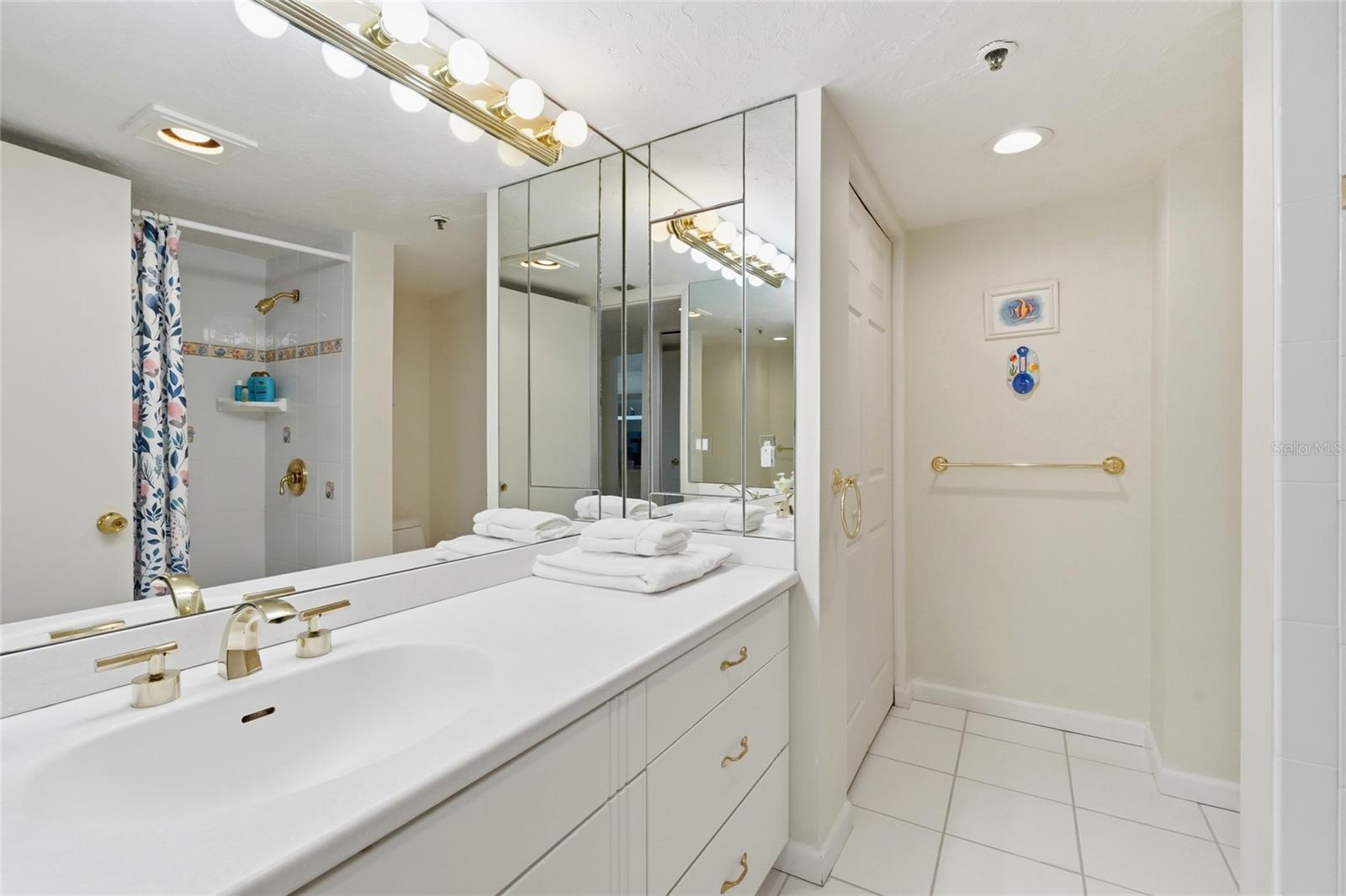 888 BLVD OF THE ARTS #303 — photo 41