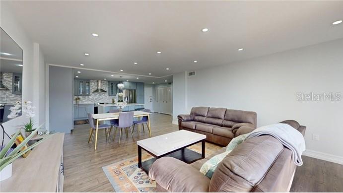 400 ISLAND WAY #210 — photo 3