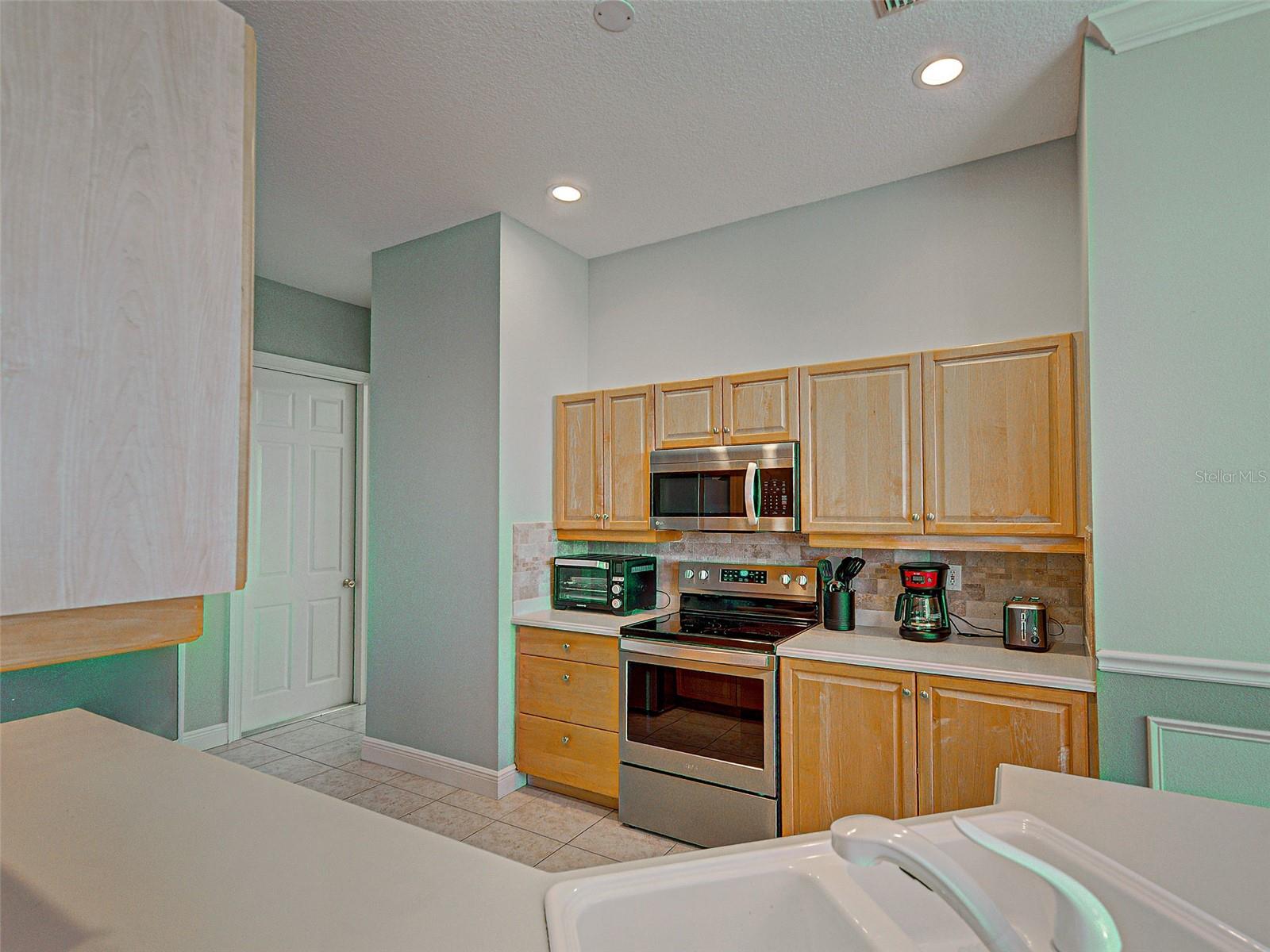 5017 BELLA TERRA DR — photo 25