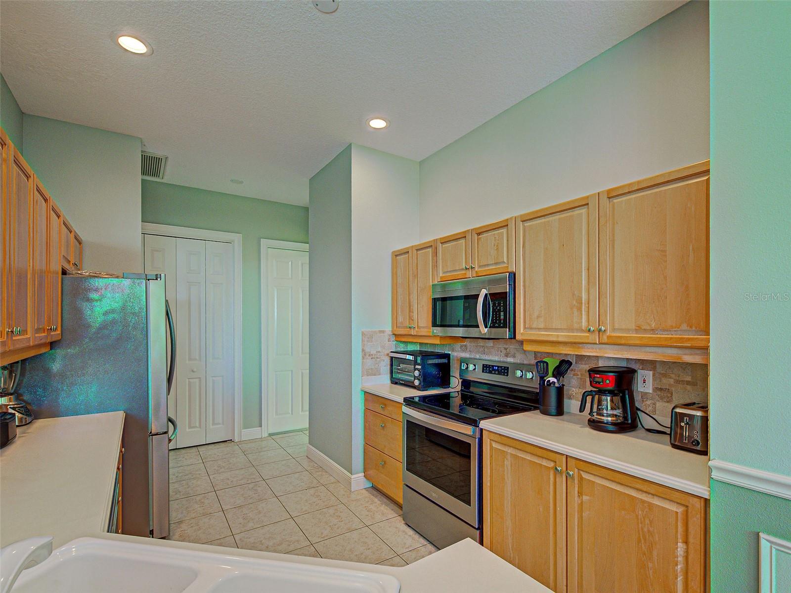 5017 BELLA TERRA DR — photo 23