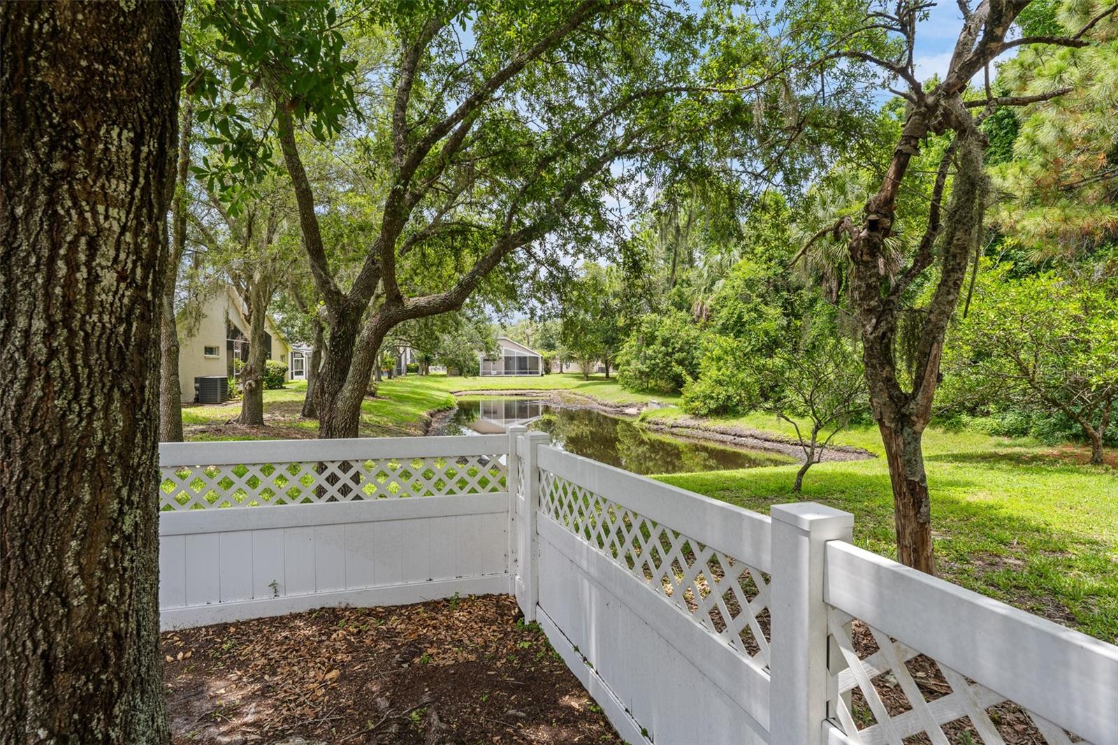 16230 NOTTINGHAM PKWY — photo 44