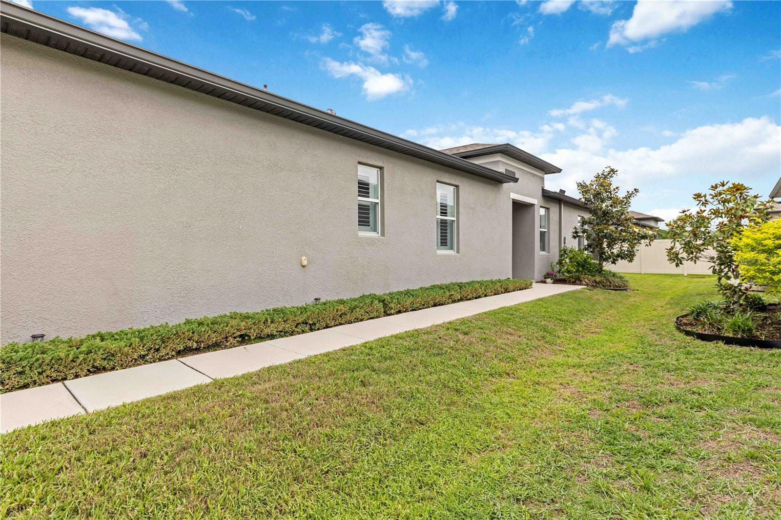 8512 CACHE DR — photo 46