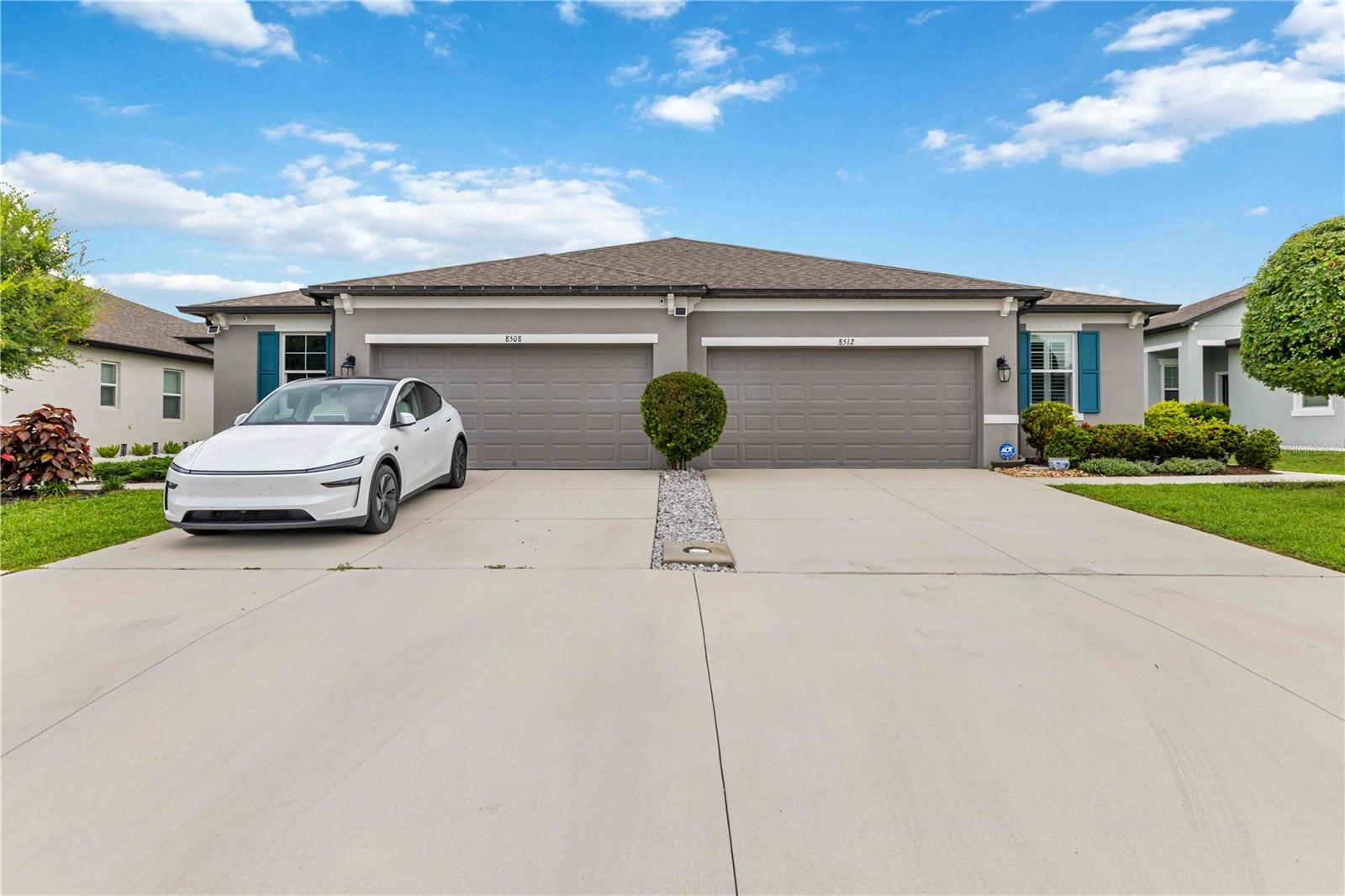 8512 CACHE DR — photo 2
