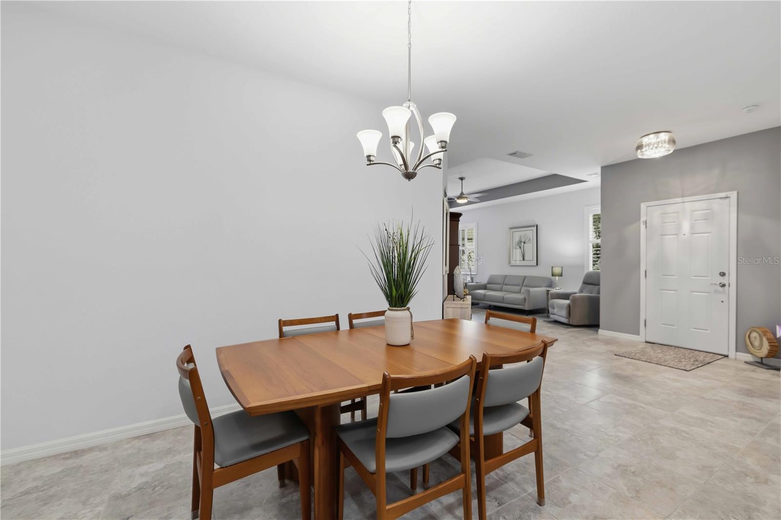 8512 CACHE DR — photo 18