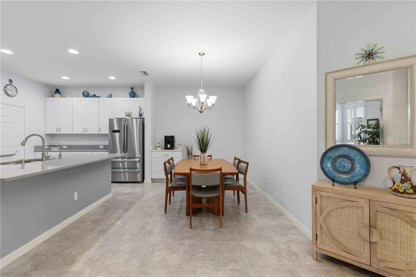 8512 CACHE DR — photo 15