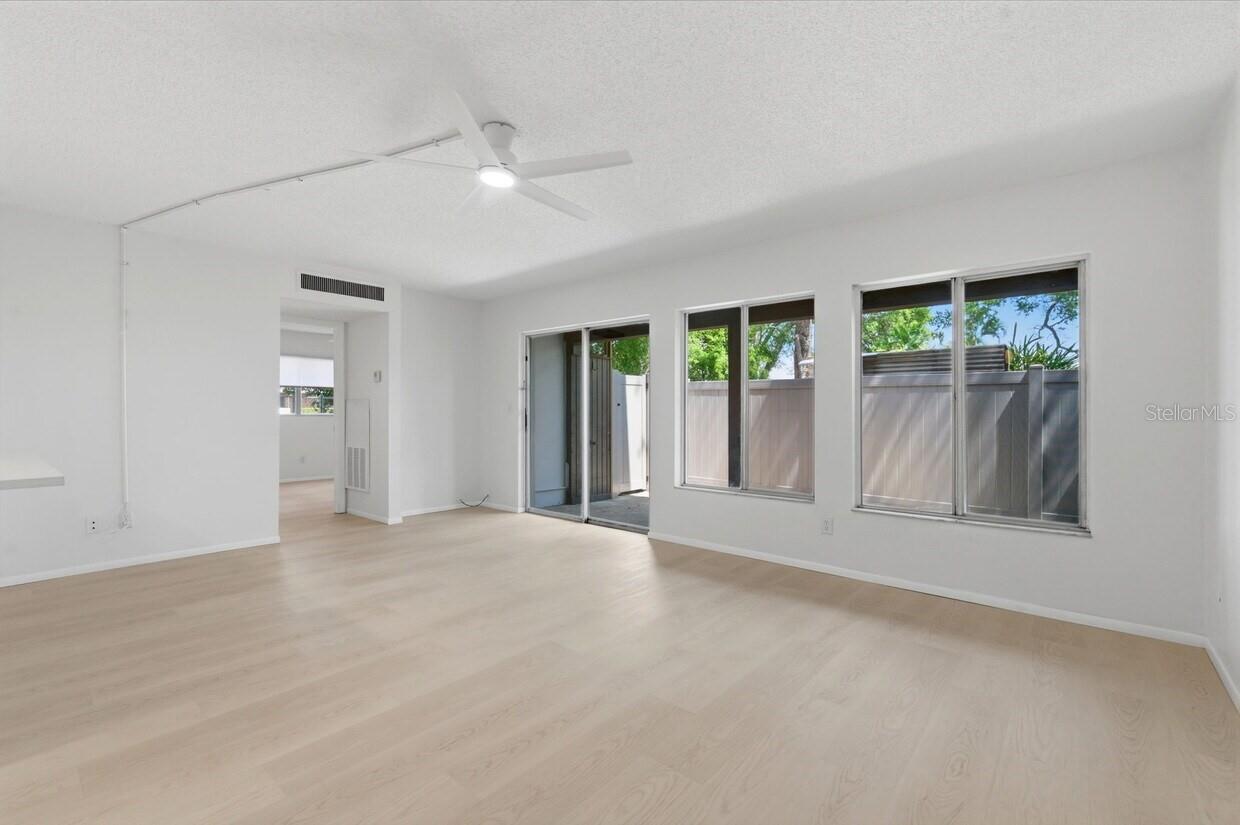 1100 TURNER ST — photo 7