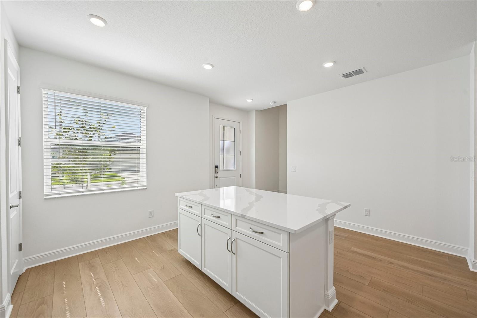 4458 SUNSET GARDEN ST — photo 9