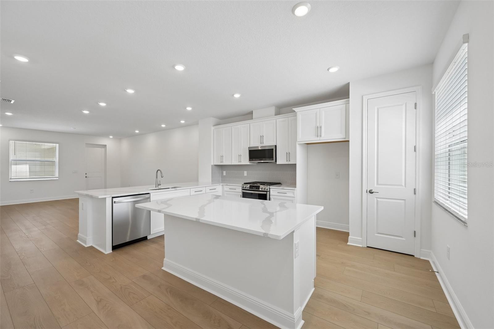 4442 SUNSET GARDEN ST — photo 5