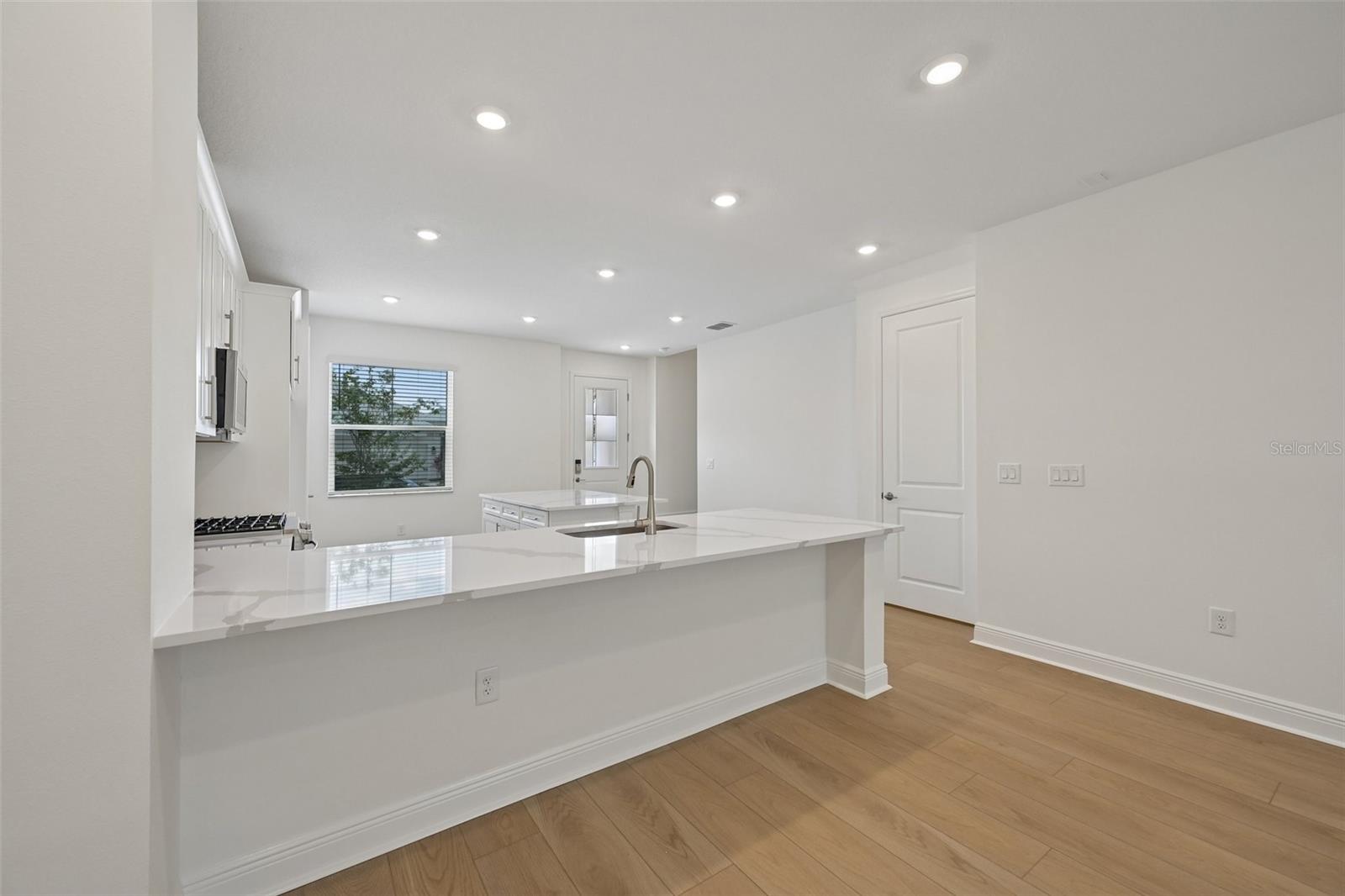 4442 SUNSET GARDEN ST — photo 4